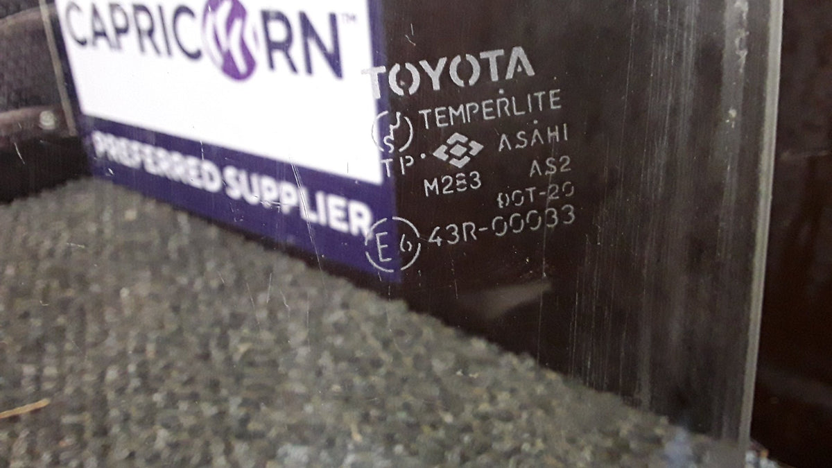 1992 Toyota Hilux II N130 VZN130- Left Front Door Glass- (TAG6376) PN: M283