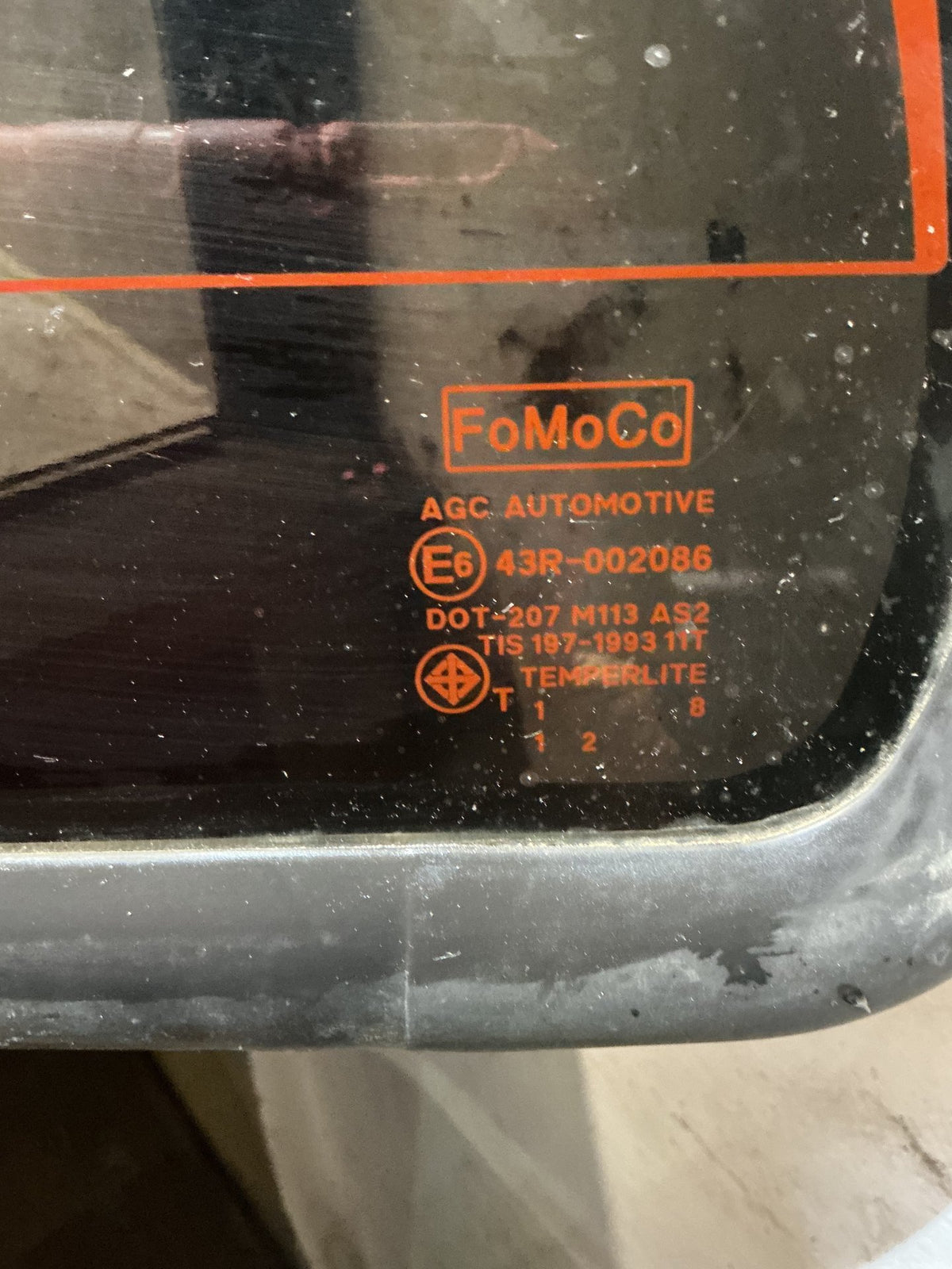 2004 Ford Courier UN - Rear Screen Window - (TAG18419)
