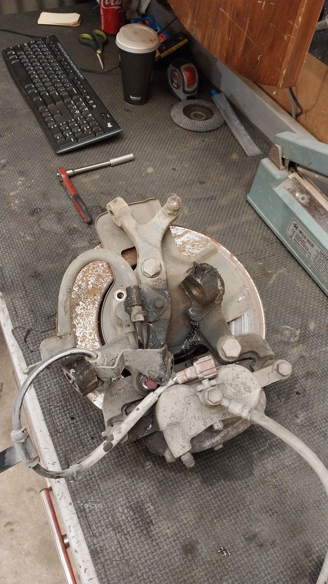 2009-2015 Nissan Navara D22- Left Front ABS Hub- (TAG2937)