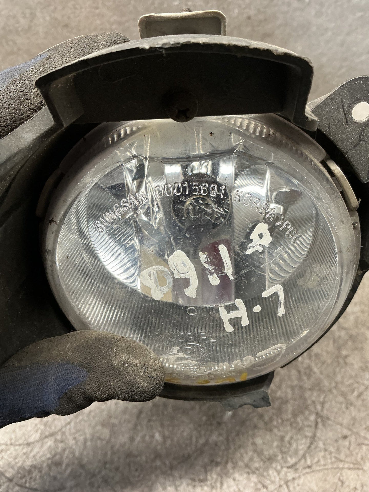 2010 Holden Captiva 7 - Left Spotlight - (TAG18191)
