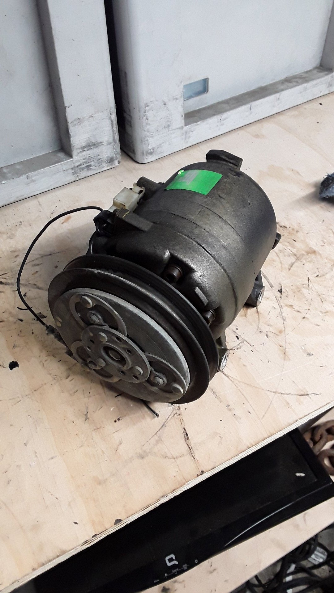 1990-1995 Nissan Terrano D21 WD21- A/C Compressor- (TAG75)