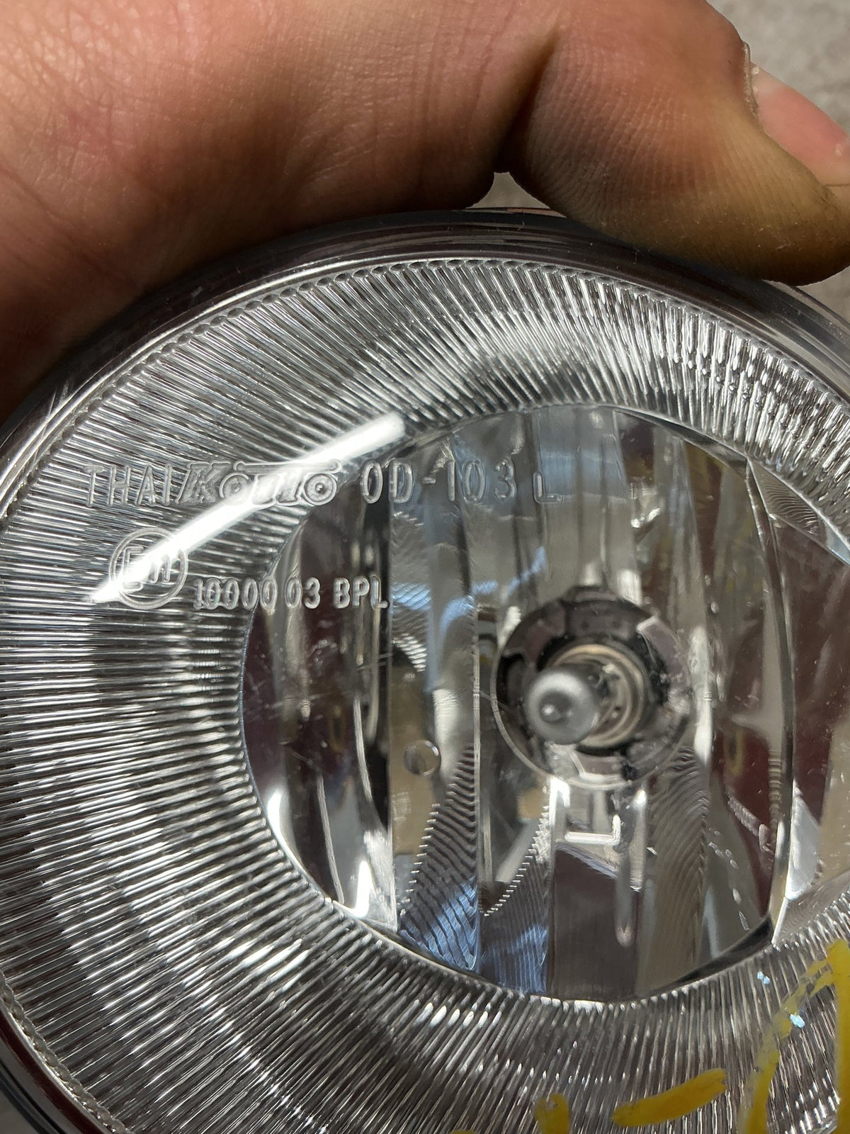 2014 Isuzu D-Max - Left Spotlight - (TAG18223)