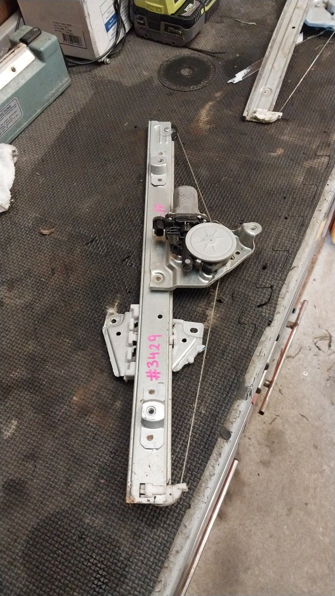 2009-2020 Suzuki Grand Vitara II JT- Left Front Window Regulator/Motor- (TAG3429)