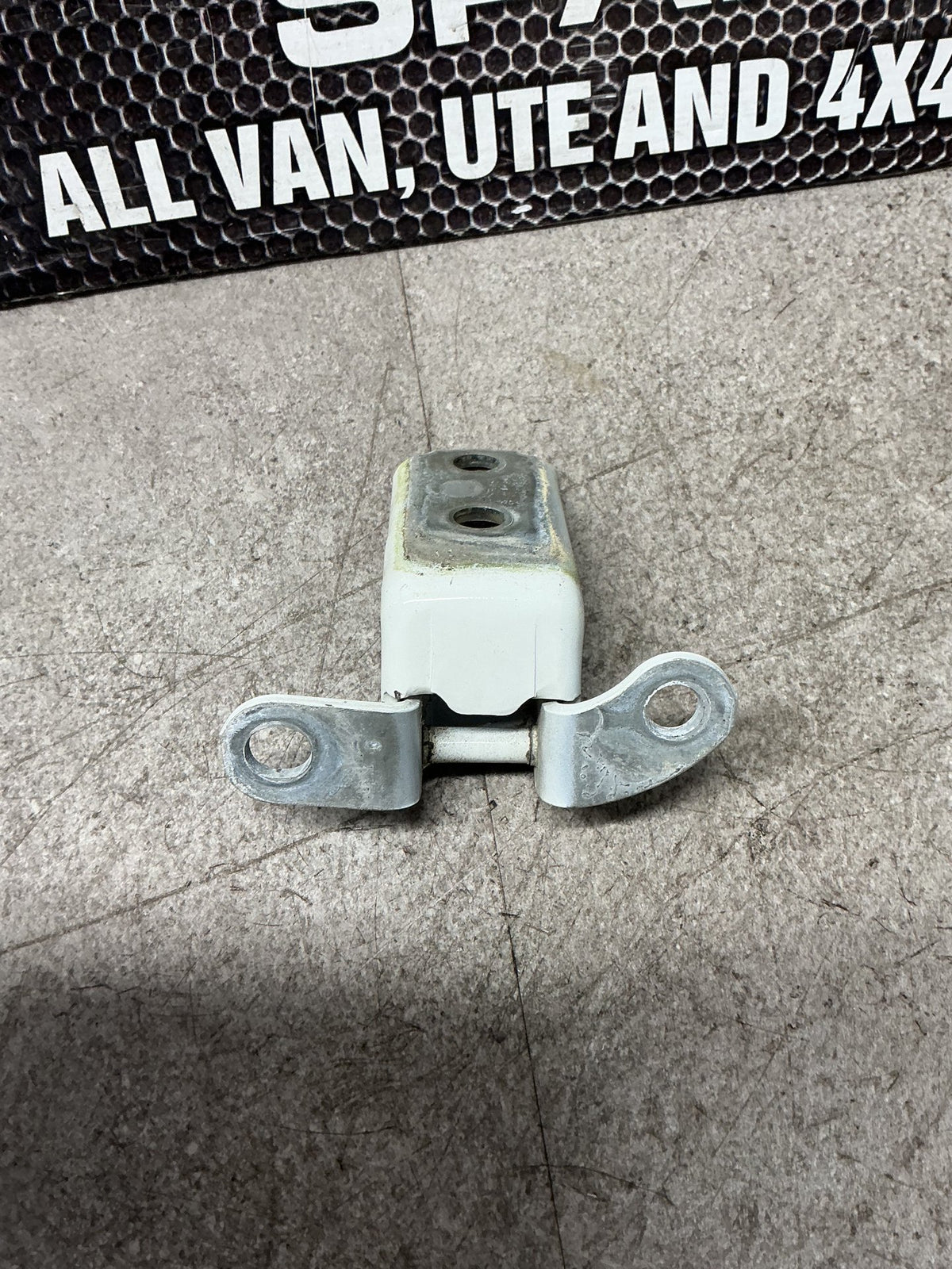 2007-2014 Toyota Highlander U40- Left Rear Door Bottom Hinge- (TAG15295)