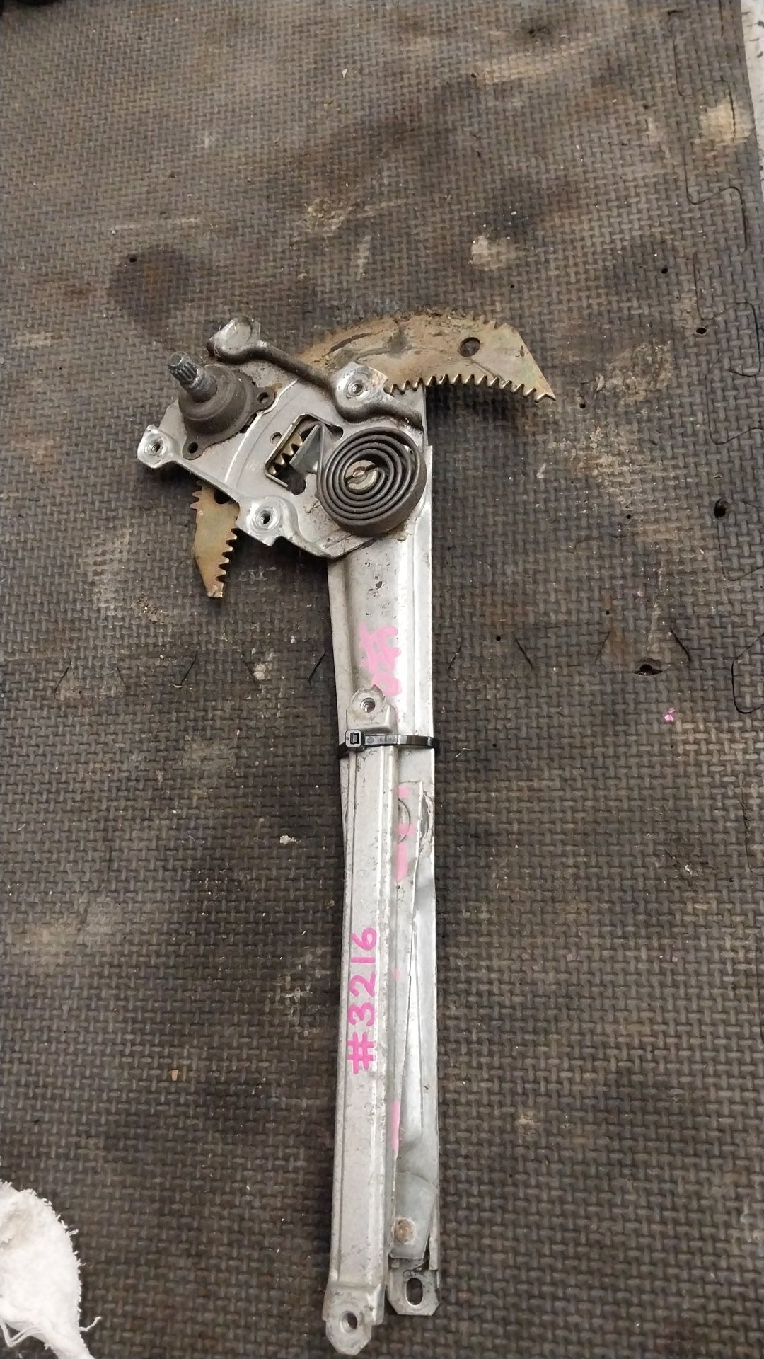 2000-2005 Toyota Hilux VI N140 LN147- Left Rear Window Regulator/Motor- (TAG3216)