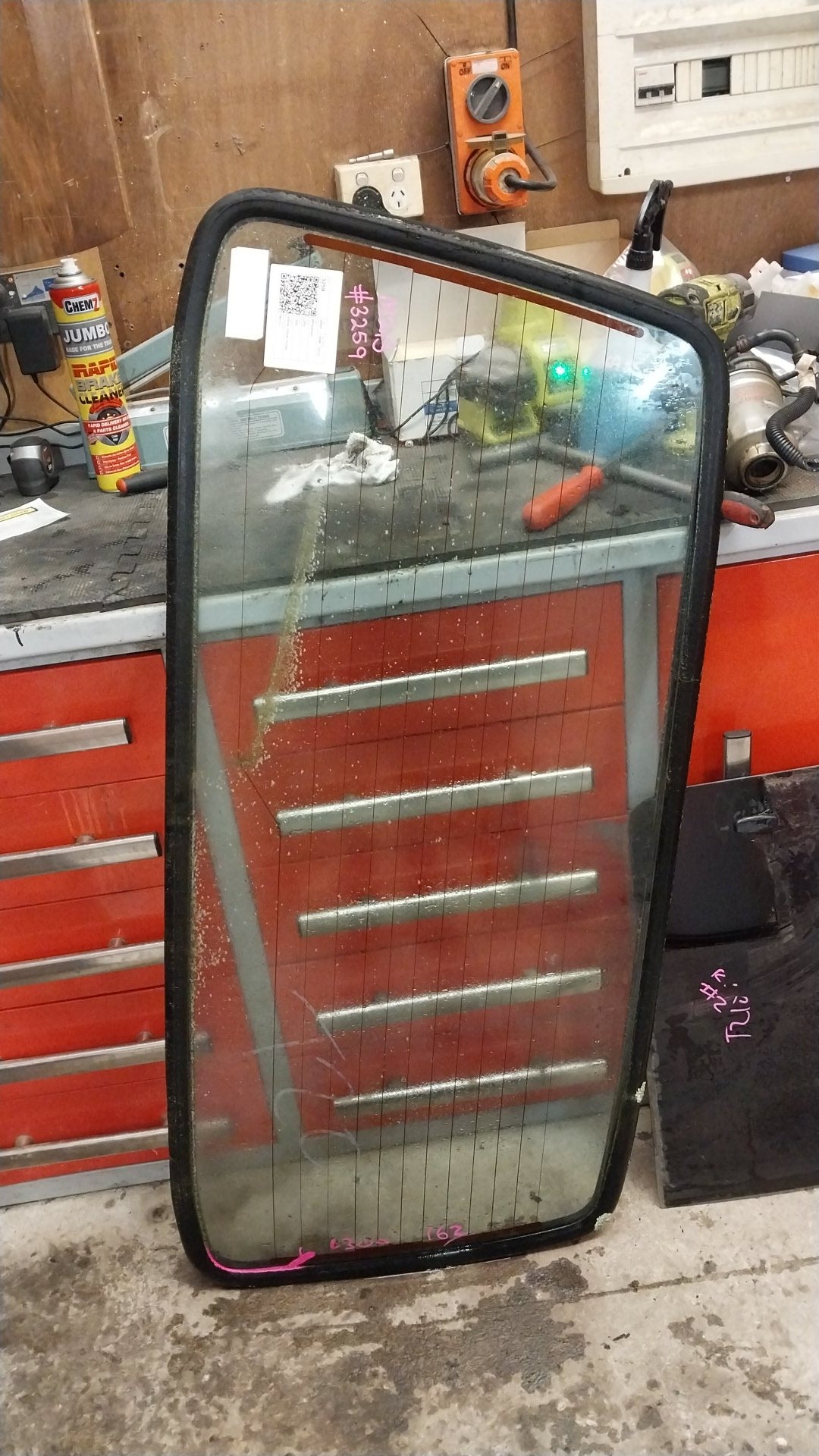 1986-2004- Rear Screen Window- (TAG3259)