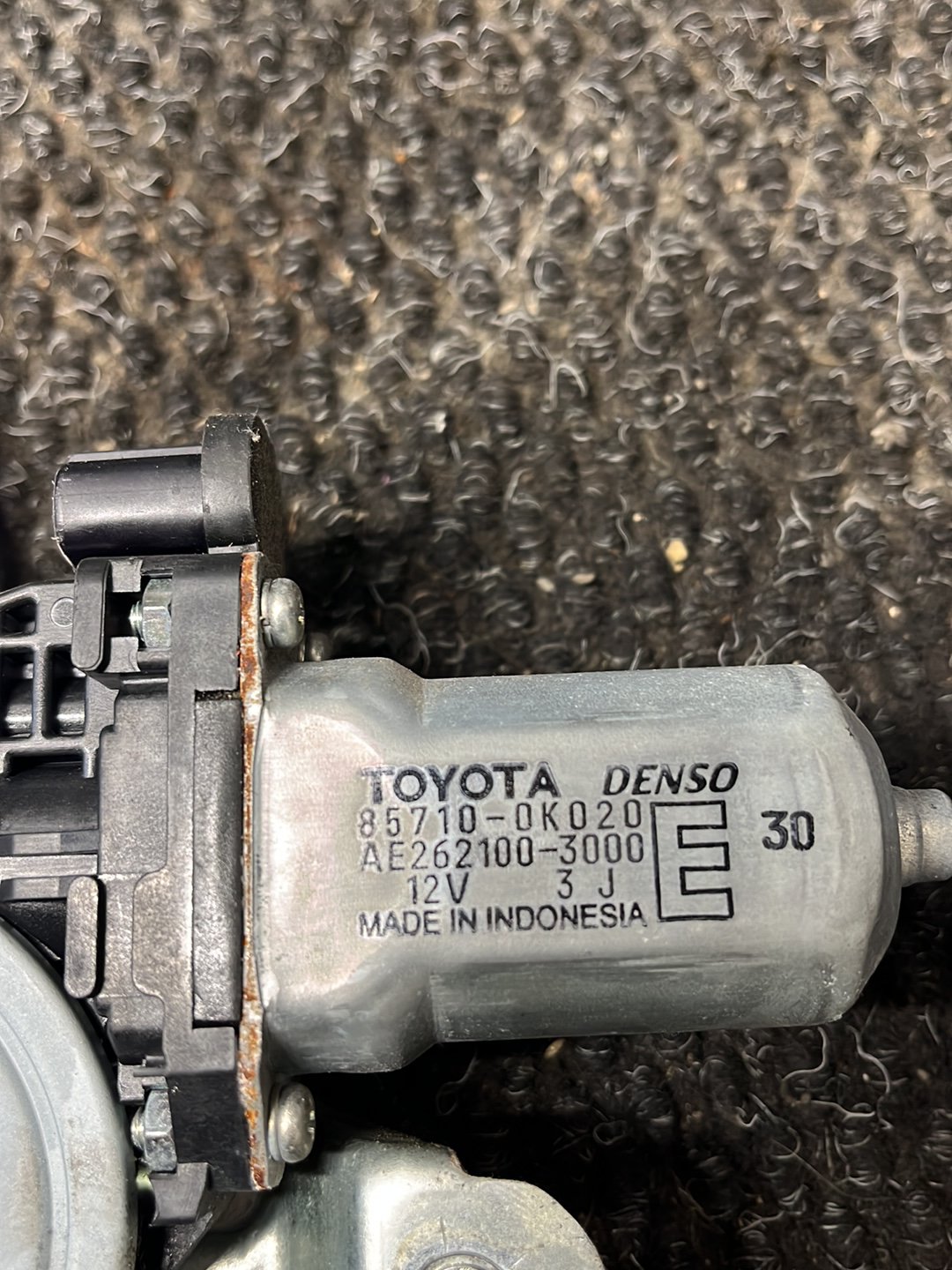 2008 Toyota Hilux- Left Rear Window Regulator/Motor- (TAG8403) PN: 85710-0K020