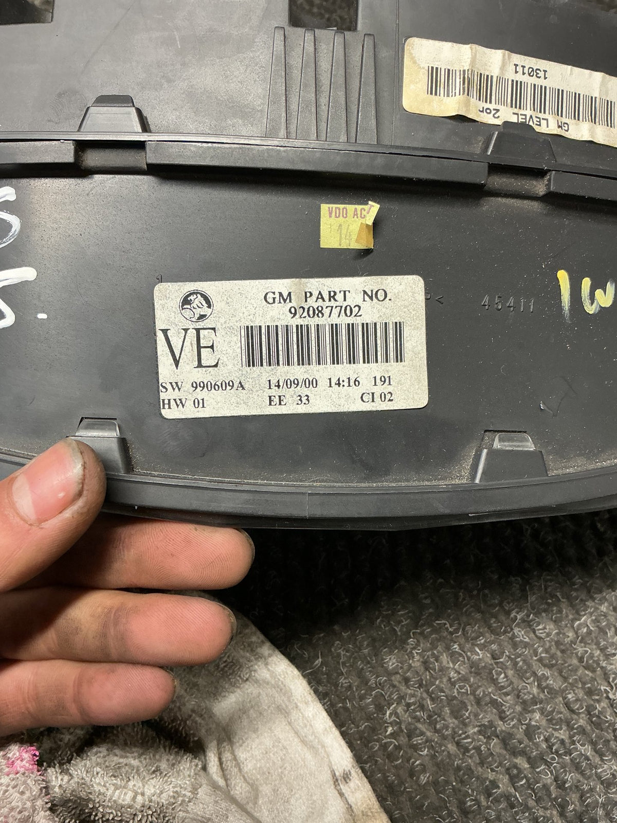 2005 Holden Commodore VX 1W070- Instrument Cluster- (TAG10567)