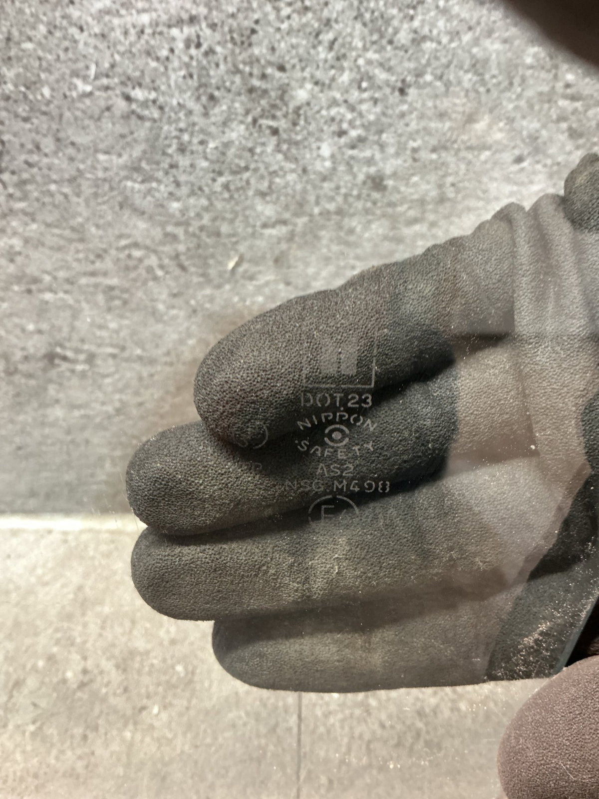 1996 Isuzu Bighorn UBS69 - Left Front Door Glass - (TAG18920)