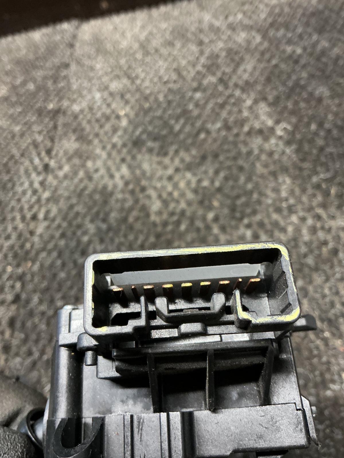 2011 Suzuki SX4 2W052- Indicator Stalk- (TAG10932) PN: 17B943