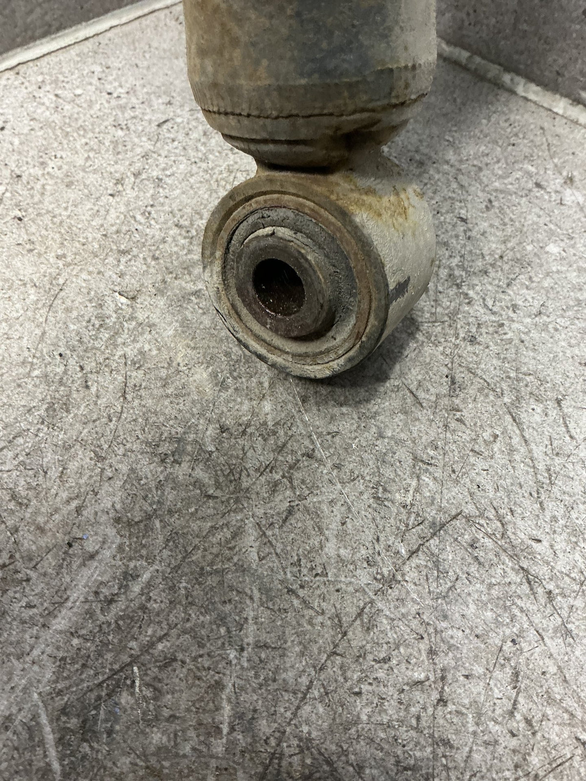 1996-2000 Toyota Land Cruiser J90 - Left Front Strut - (TAG17998)