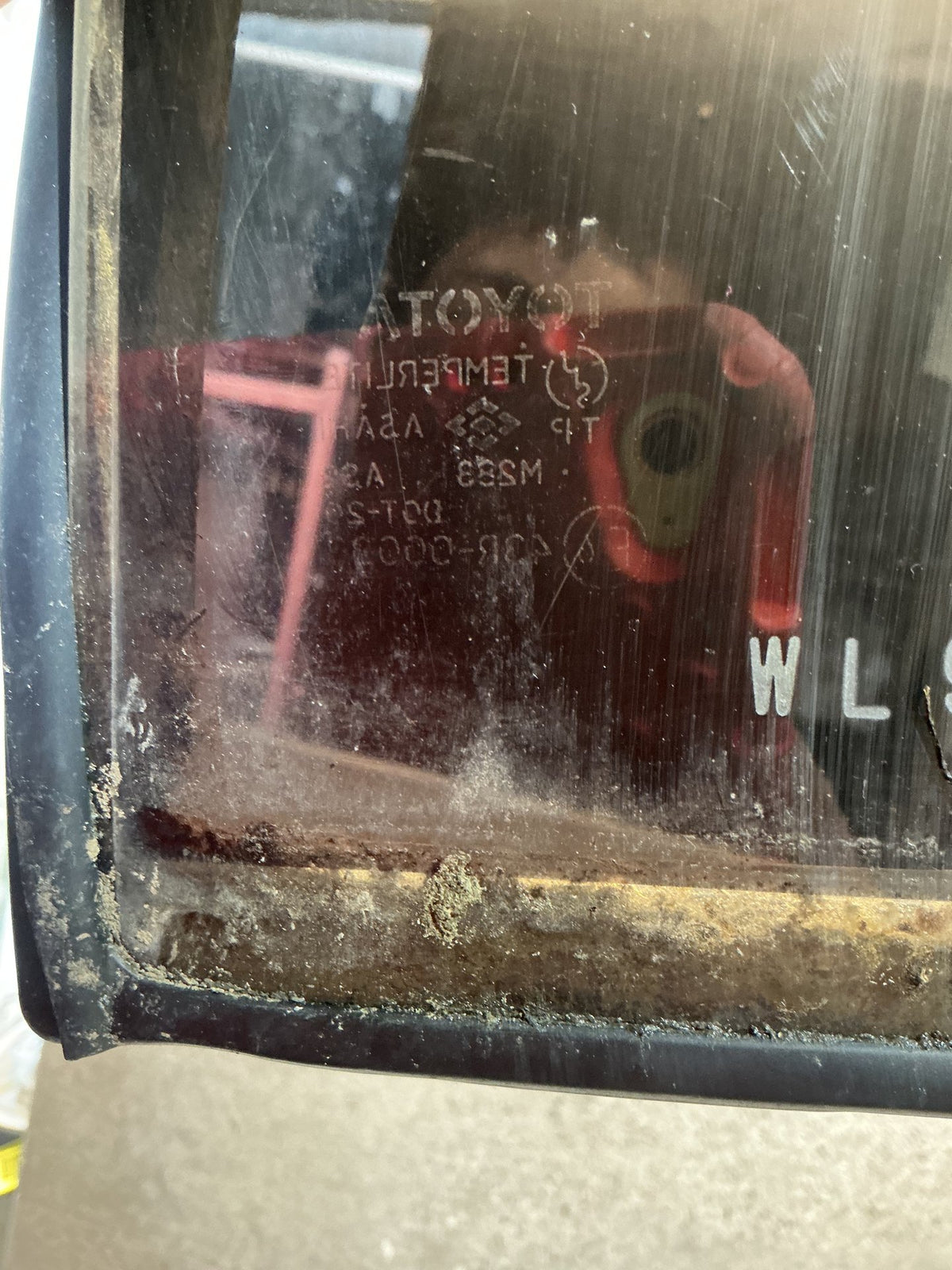 1994 Toyota Land Cruiser 80 Series - Right Rear Quarter Door Glass - (TAG18615)