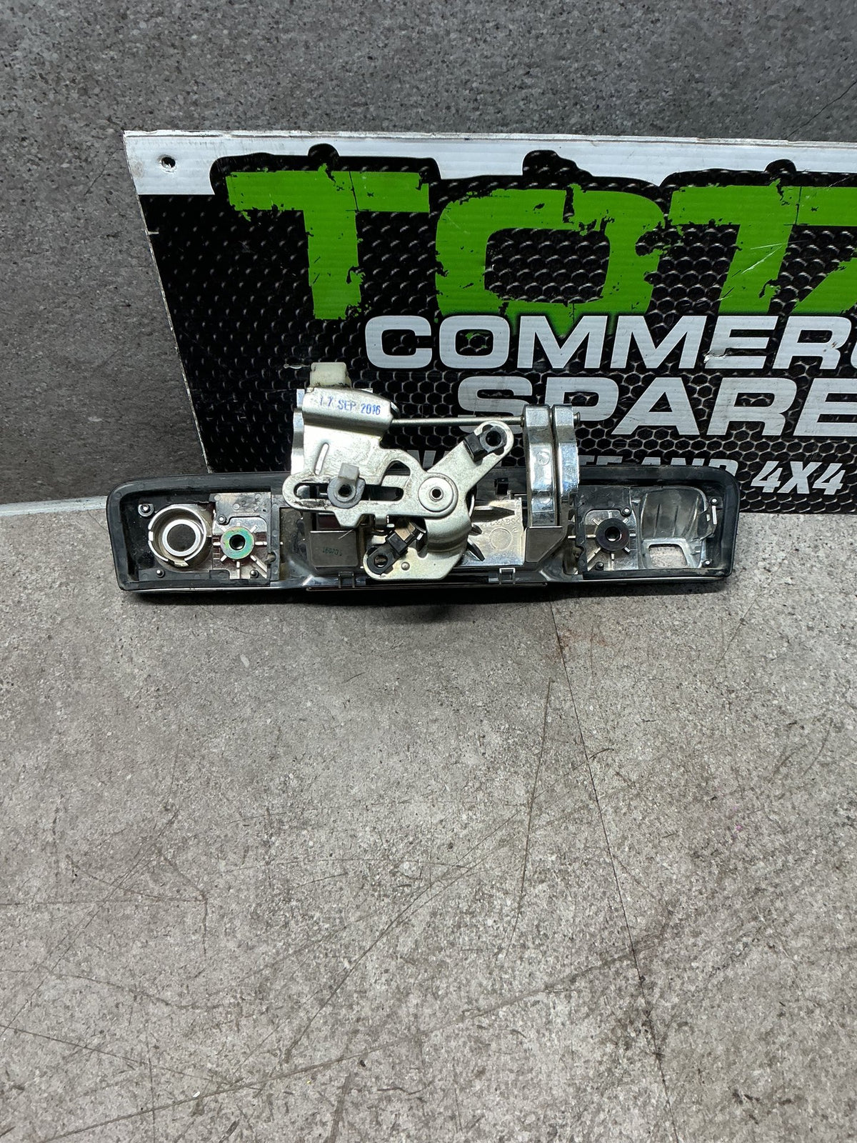 2017 Isuzu D-Max- Tailgate Handle Outer- (TAG14122)