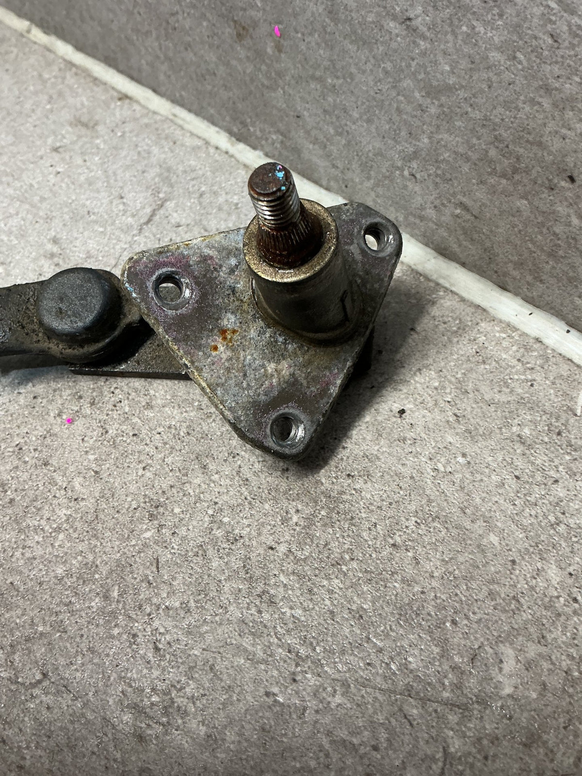 1993-1995 Toyota Hilux II N130- Wiper Linkage- (TAG16053)