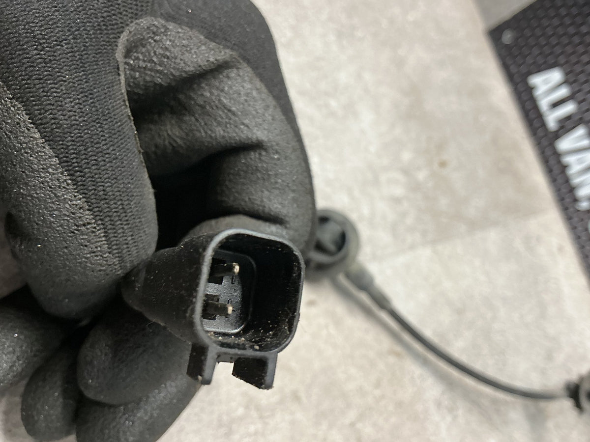2006 Mitsubishi Outlander CW5W- Left Front ABS Sensor- (TAG11986)