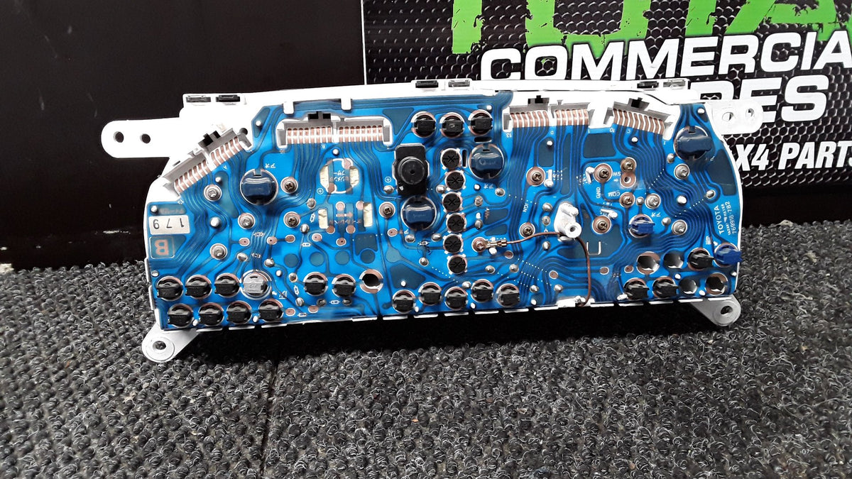 1996-2000 Toyota Land Cruiser J90 Prado KZJ95- Instrument Cluster- (TAG6152) PN: 83800-60070