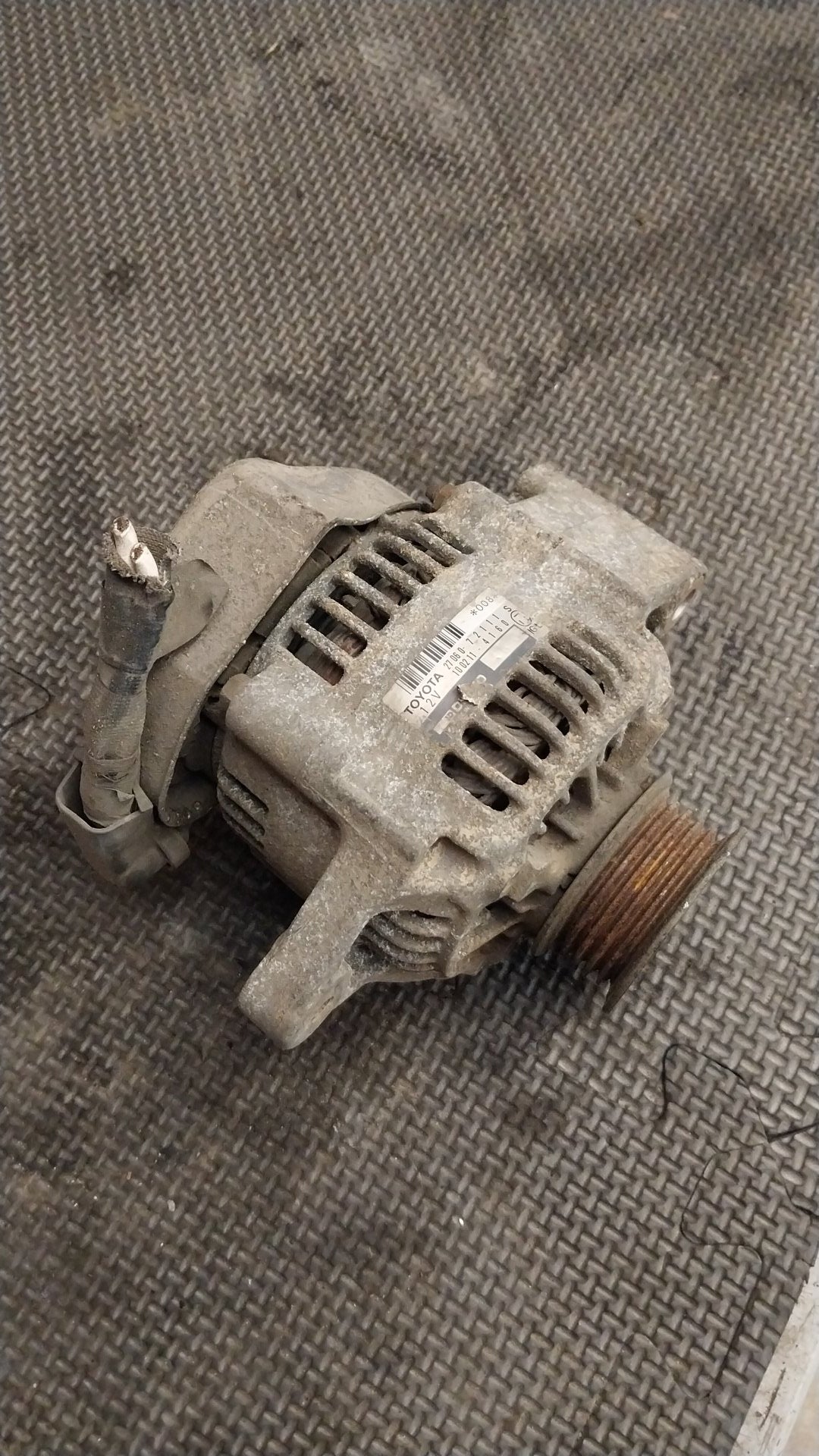 1994-1997 Toyota Hilux RN*- Alternator- (TAG1010) PN: 2706072111