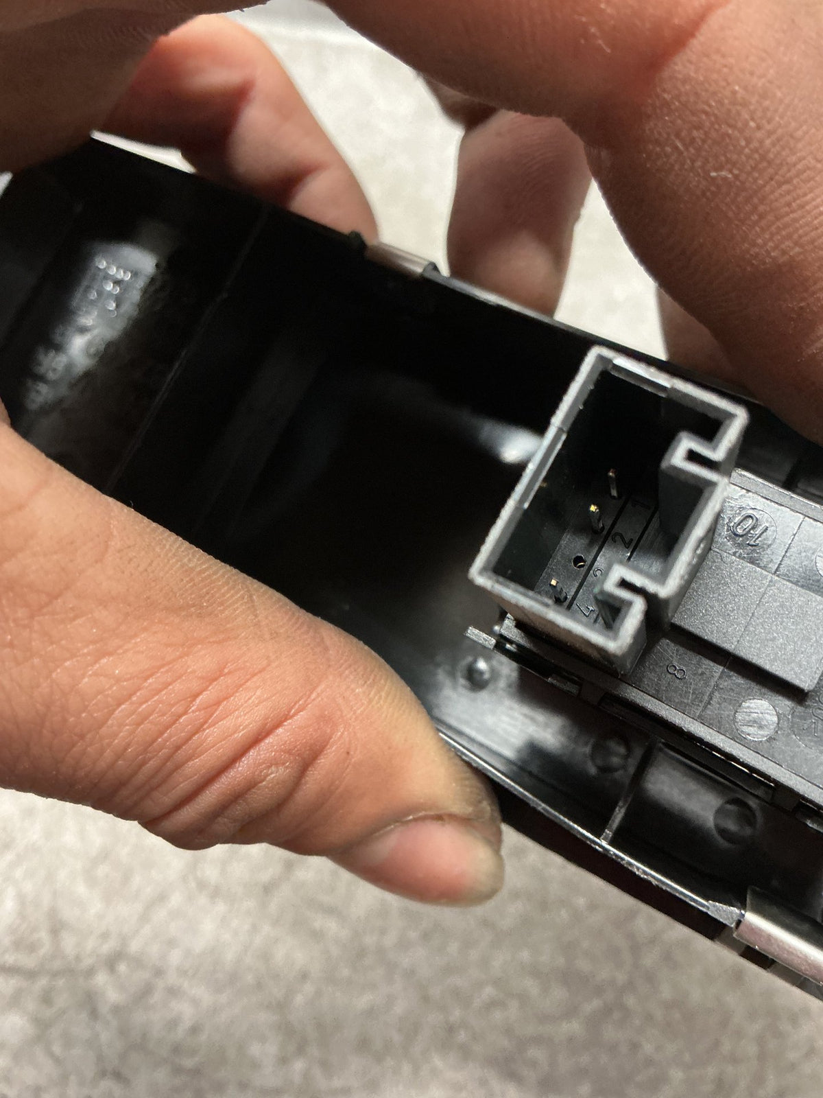 2013 Volkswagen Amarok- Left Front Window Switch- (TAG15446)