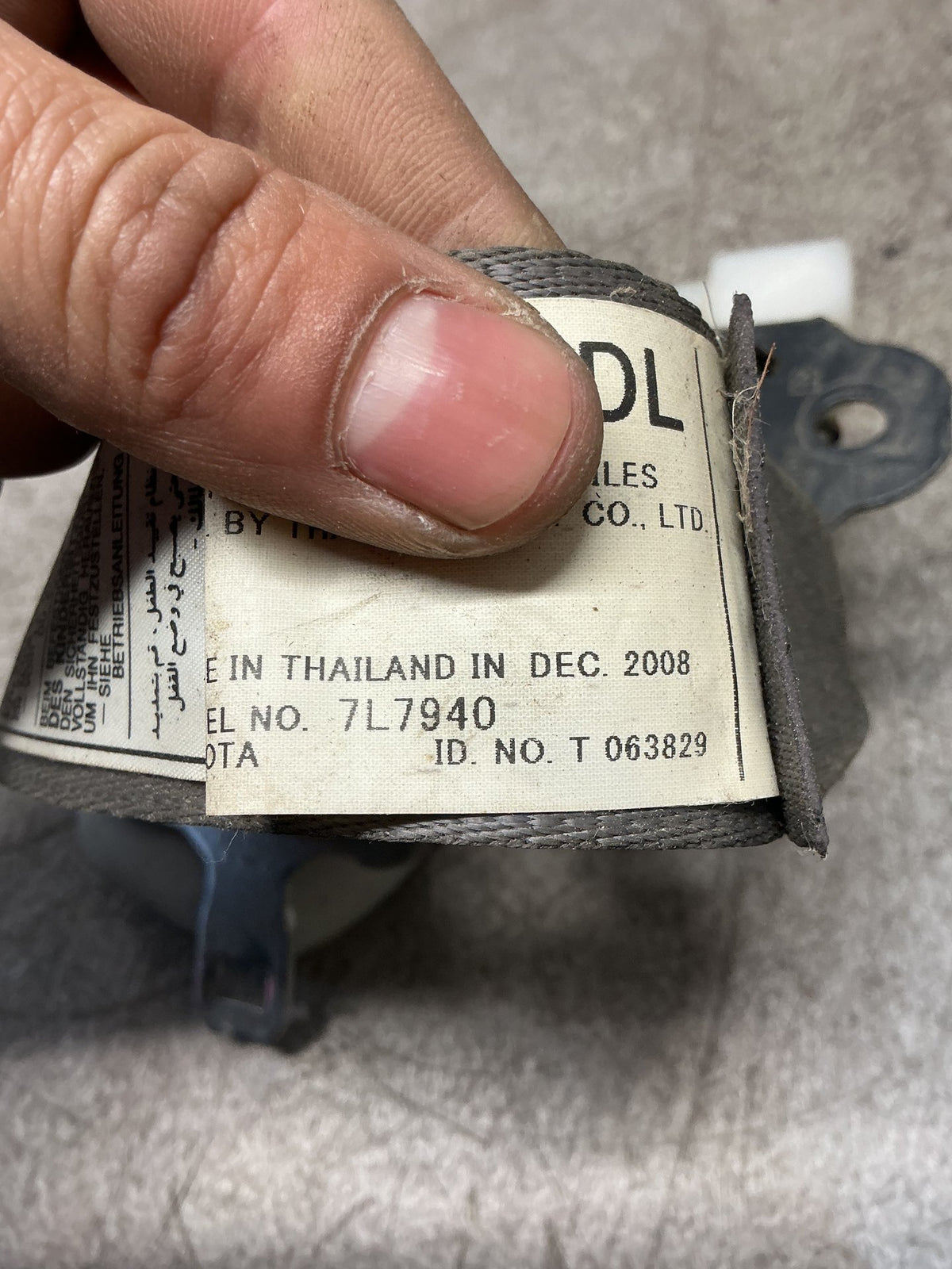 2009 Toyota Hilux VII N10- Right Rear Seat belt- (TAG16177) PN: 7L7940