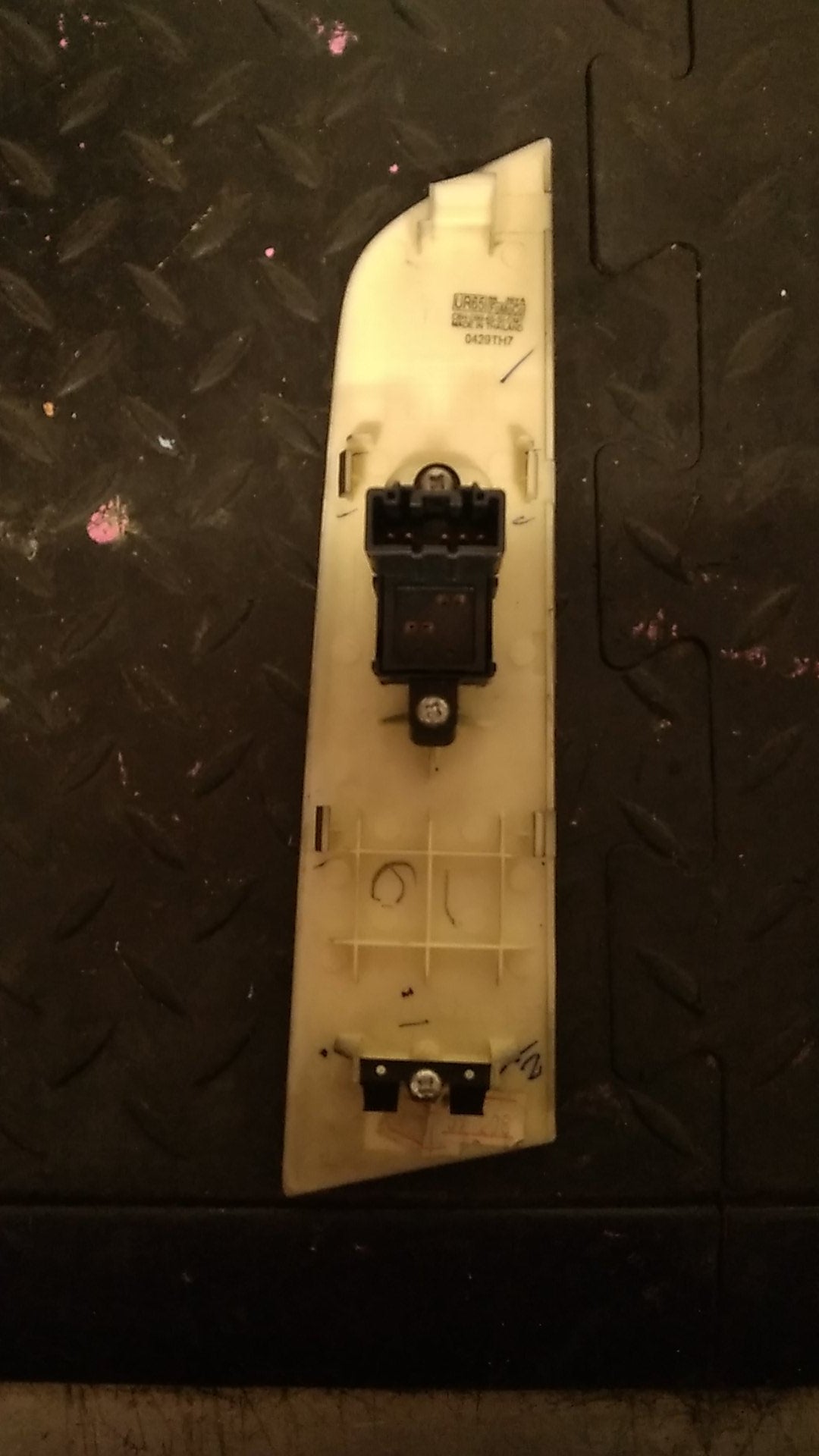 2006-2009 Ford Ranger PJ- Left Rear Window Switch- (TAG1736)