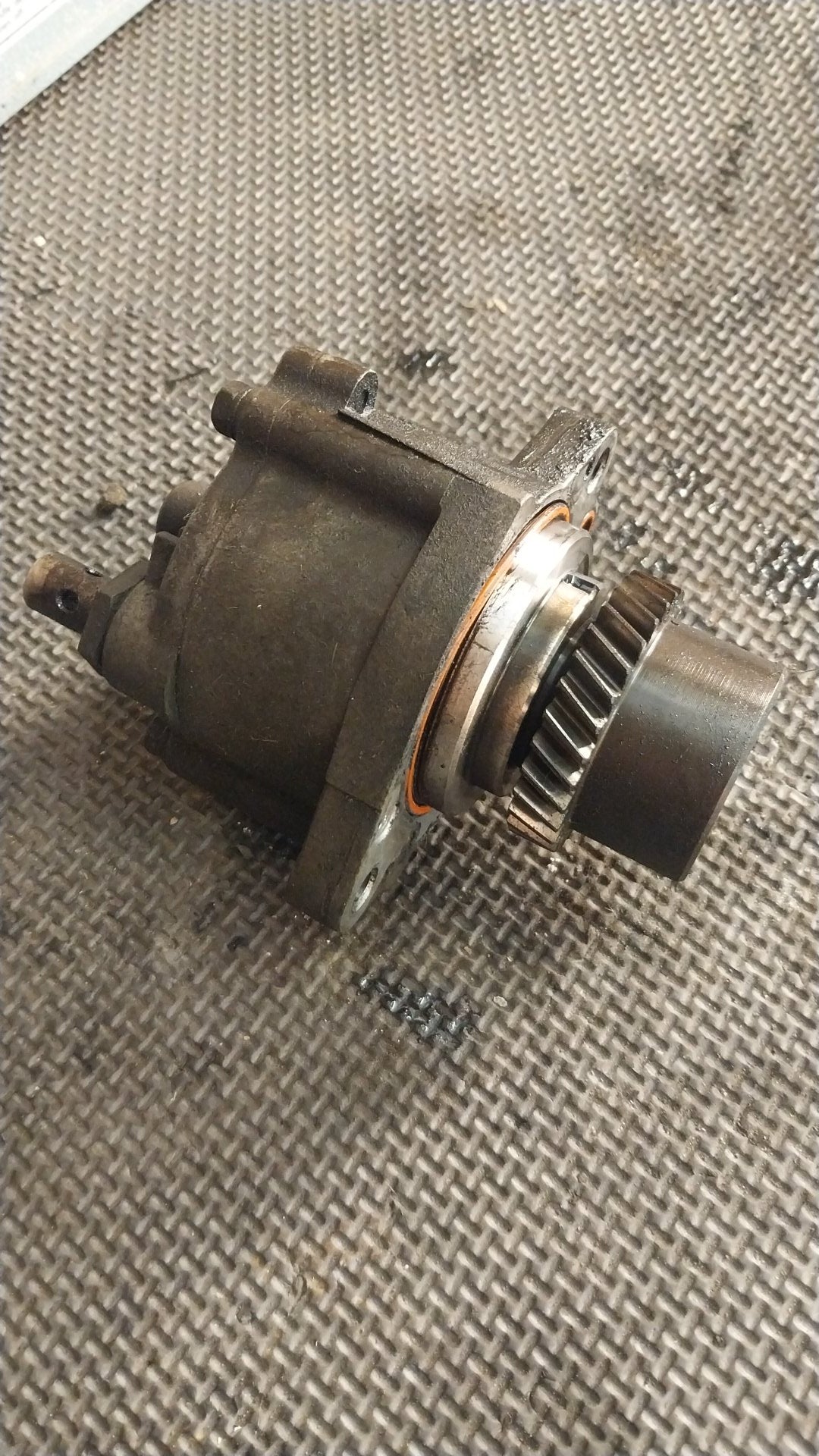 1993-1997 Toyota Hilux KZN130- Vacuum/Air Pump- (TAG1059)