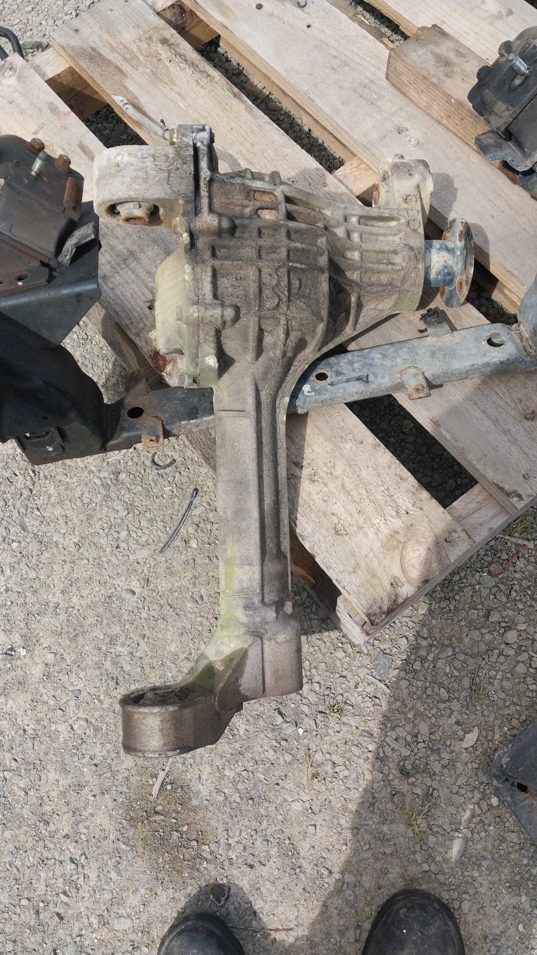 2005-2010 Nissan Navara D40 CVND40- Front Differential Assembly- (TAG2657)