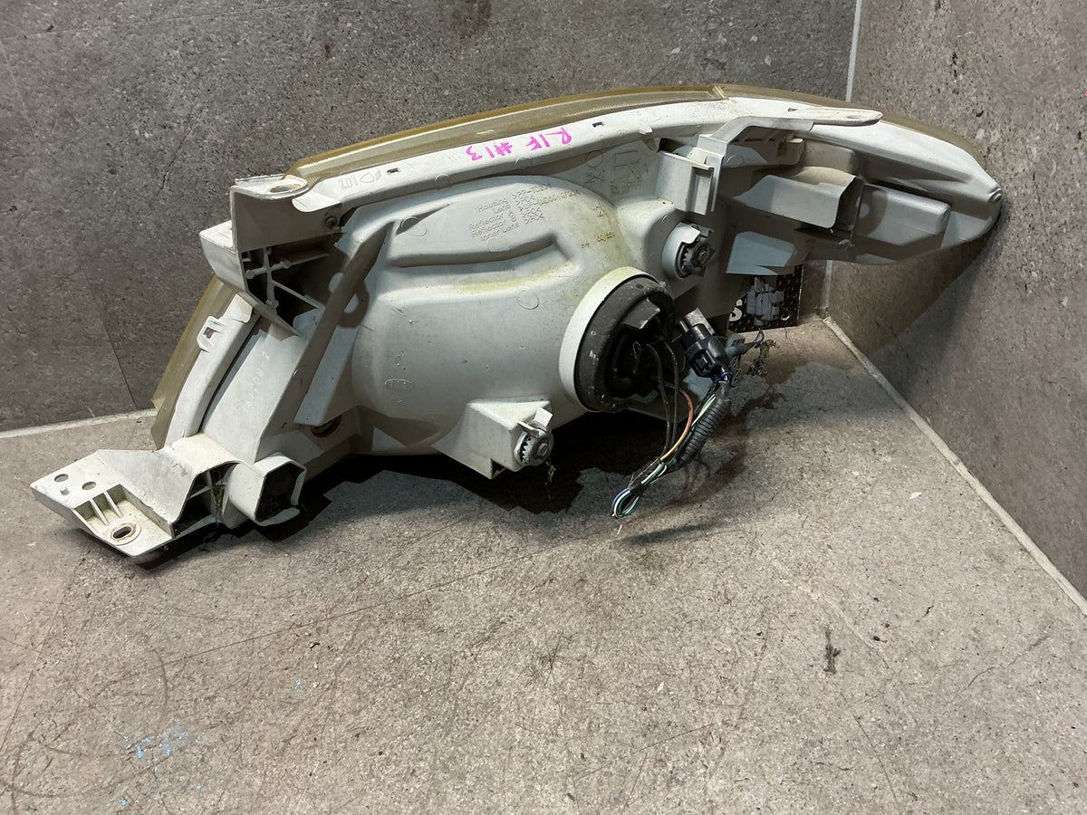 2006-2011 Toyota Hilux VII N10- Right Headlight- (TAG15825)