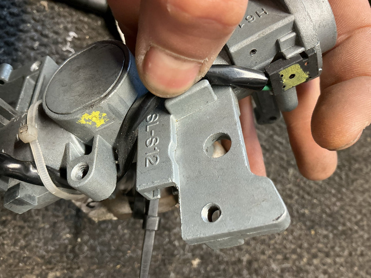 2003 Suzuki Carry 3W040- Ignition With Key- (TAG9962)
