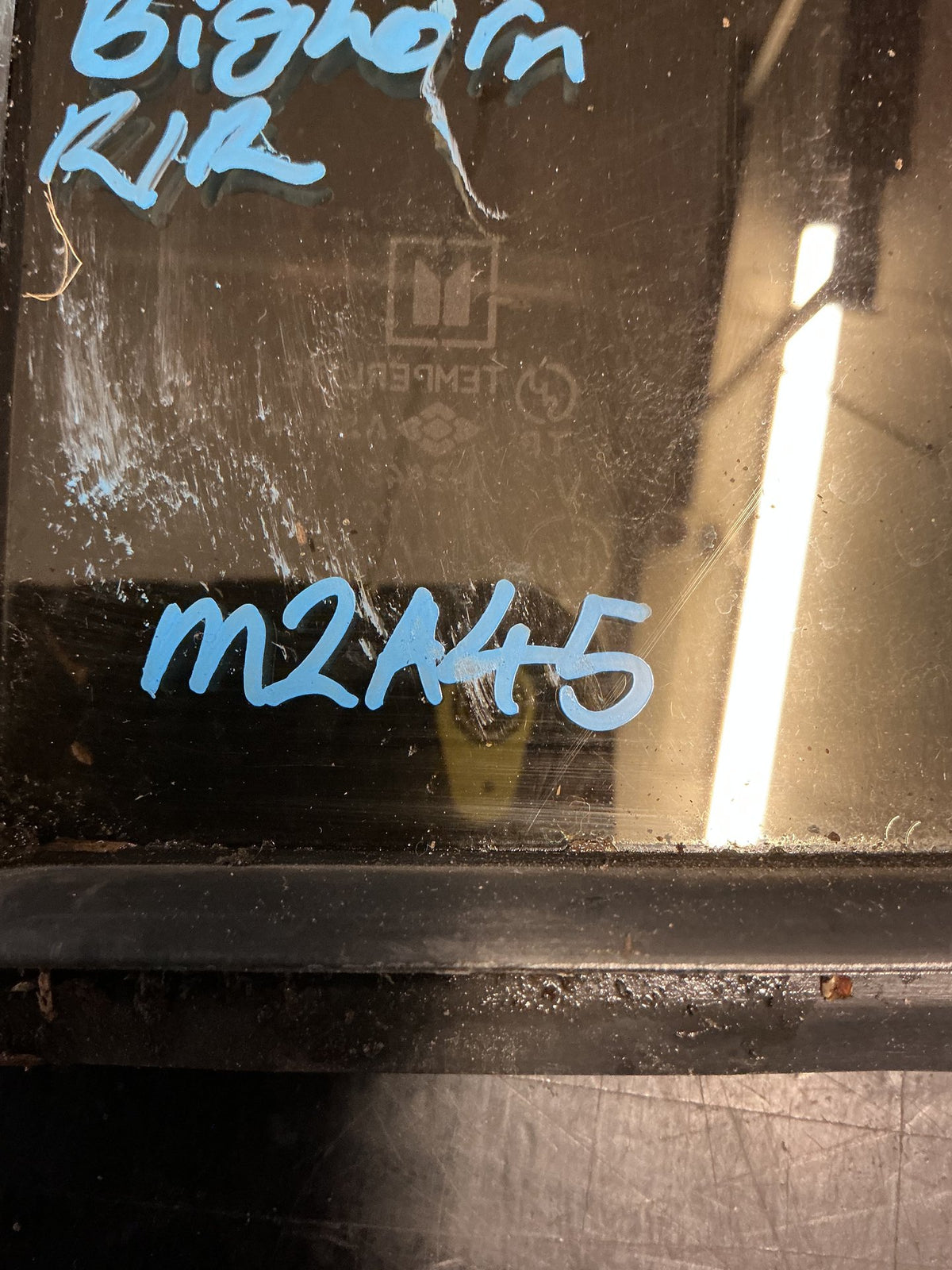 1995 Isuzu Bighorn UBS55 - Right Rear Quarter Door Glass - (TAG18663)