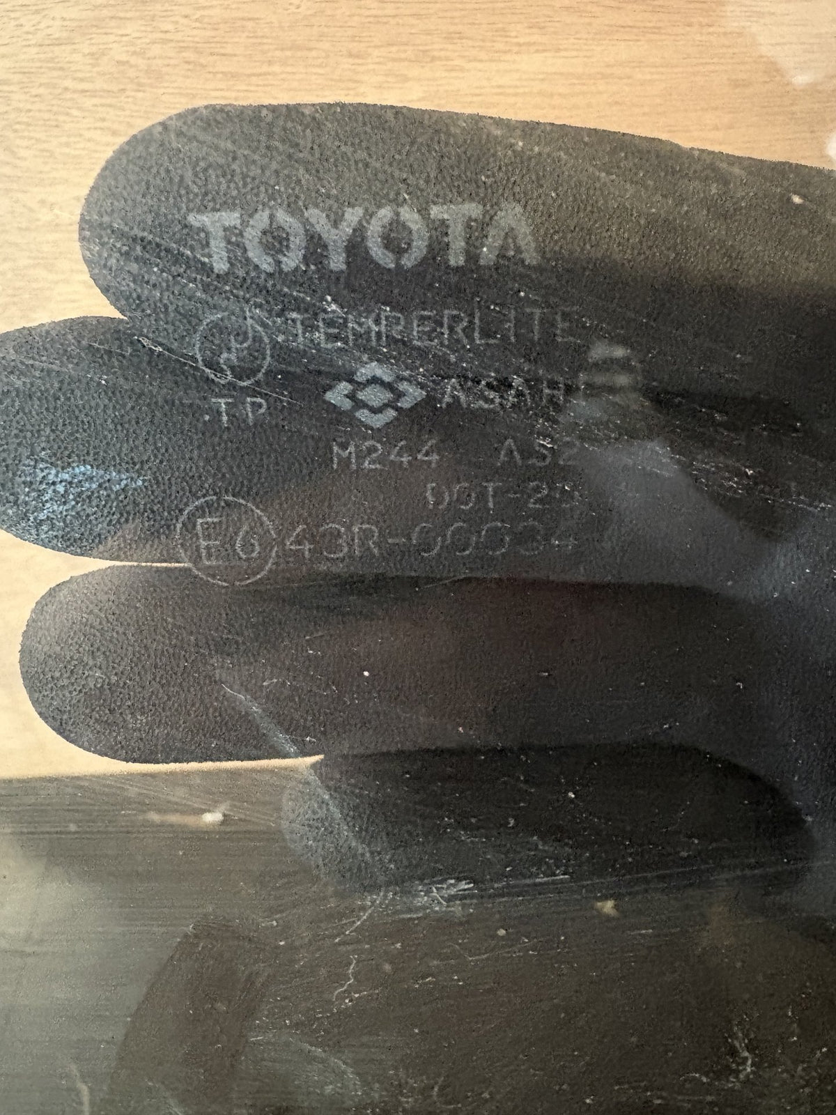 1992-2004 Toyota Hiace LH100 - Left Front Door Glass - (TAG19123)
