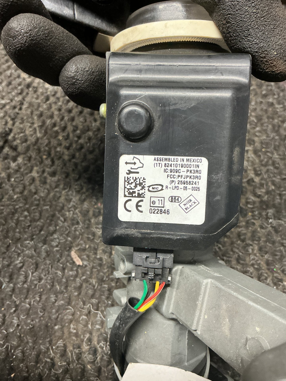 2011 Holden Captiva 5 9W070- Ignition With Key- (TAG10839)