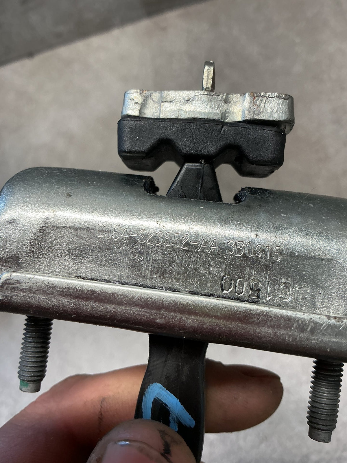 2014-2016 Ford Kuga II TF- Left Front Door Check Strap- (TAG11793)