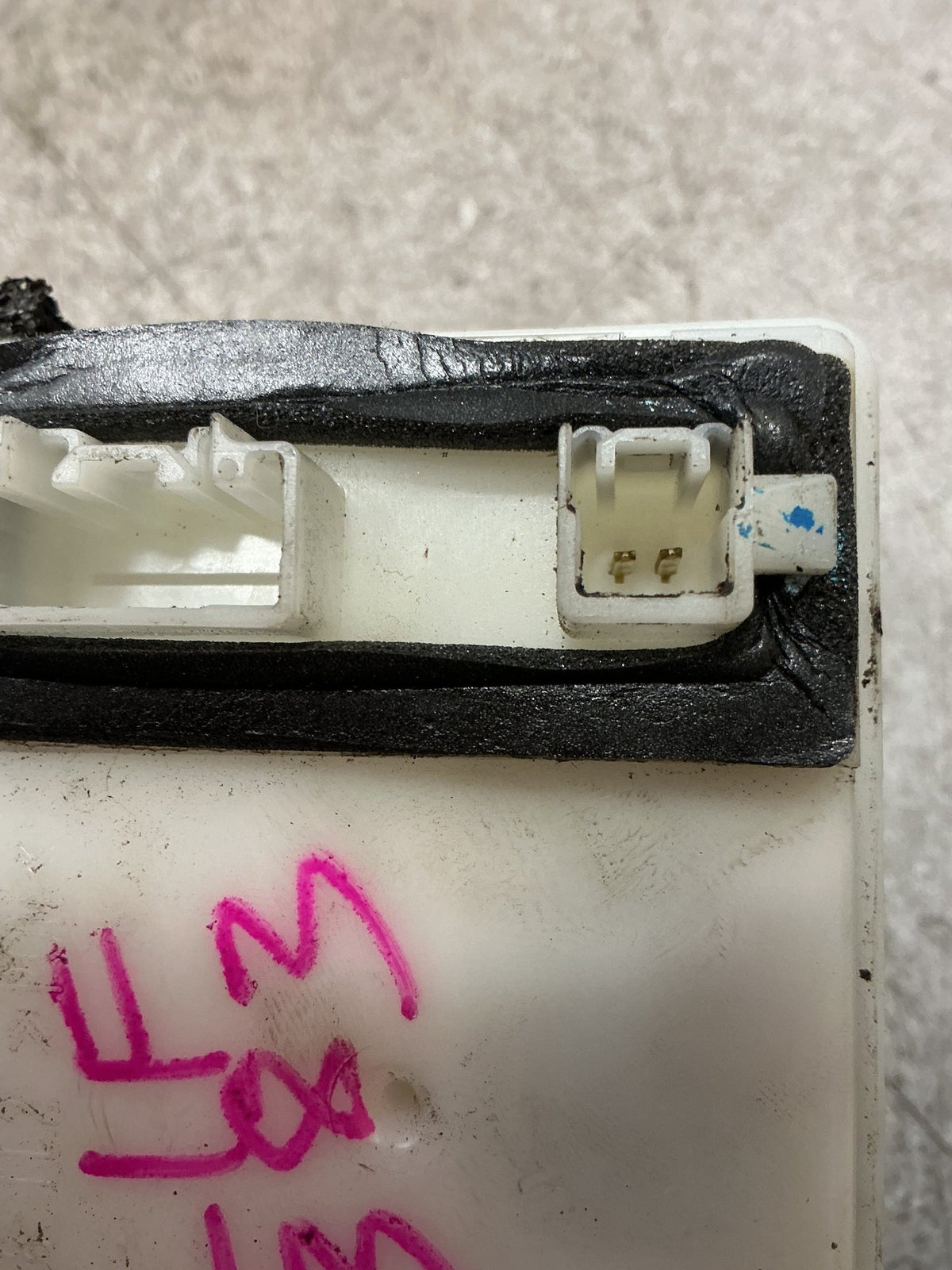 2010 Ford Ranger- Left Front Door Lock Actuator- (TAG15226)