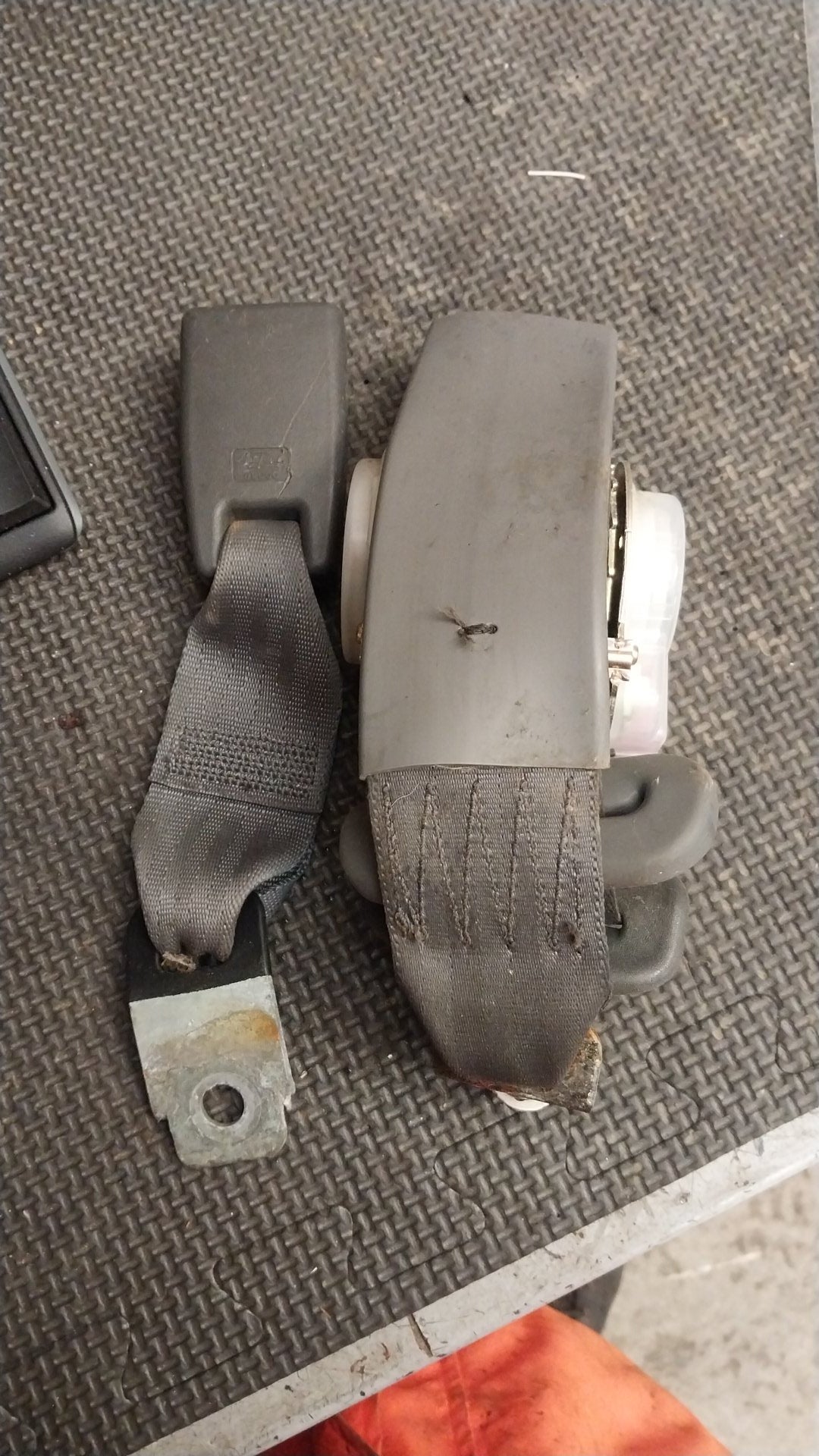 2004-2006 Ford Courier PH- Left Rear Seat Belt- (TAG2171)