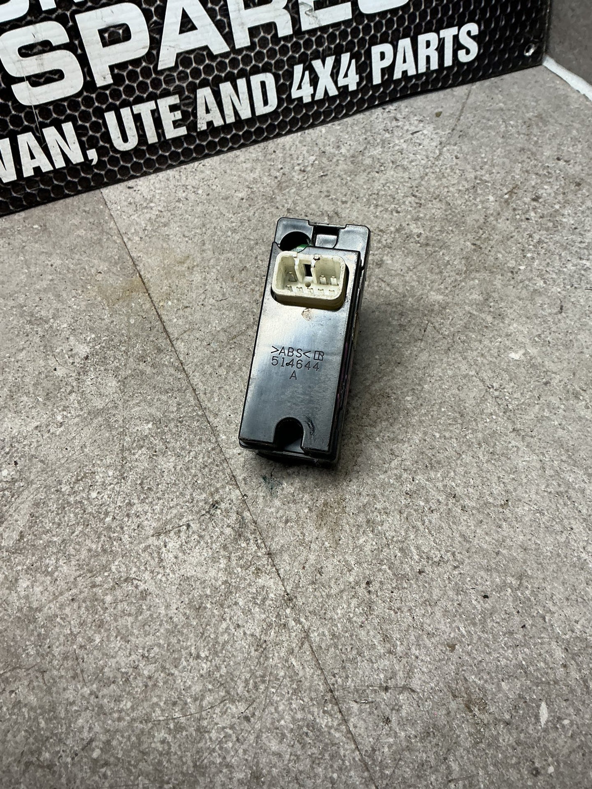 2007 Holden Rodeo- Left Front Window Switch- (TAG14250)