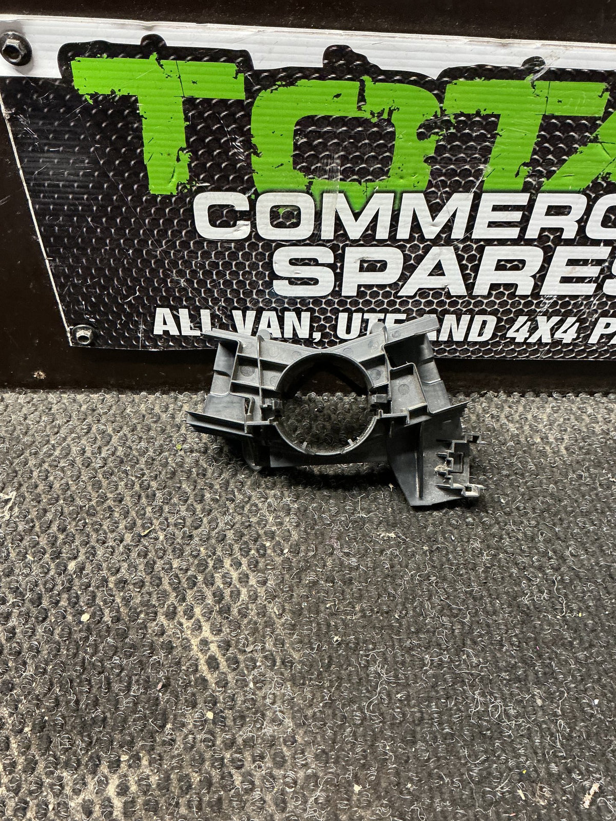 2012-2013 Holden Colorado RG- Combo Block Base- (TAG11563)