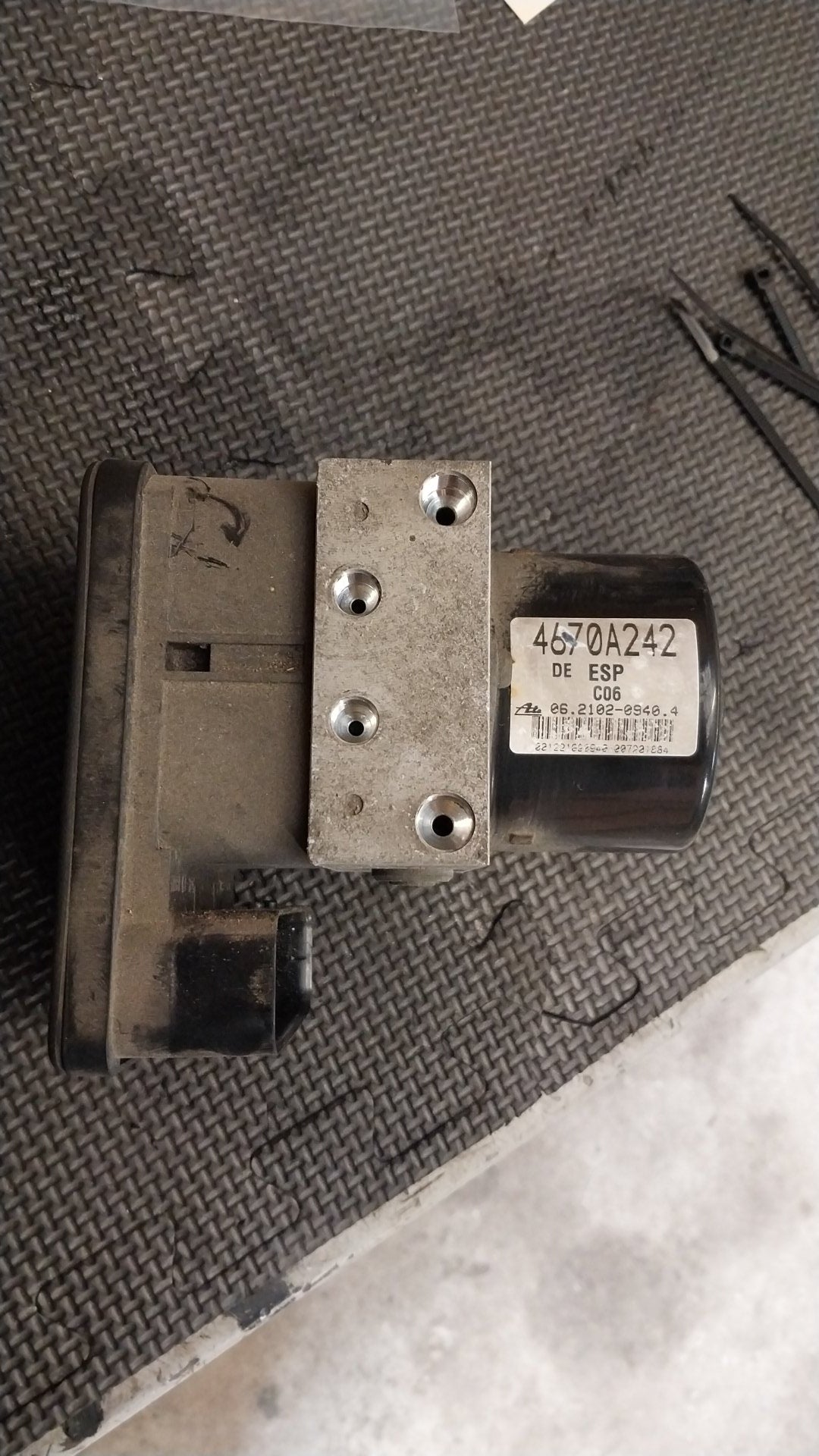 2007 Mitsubishi Delica D5 CV*W- ABS Pump/Modulator- (TAG1507) PN: 4670A242