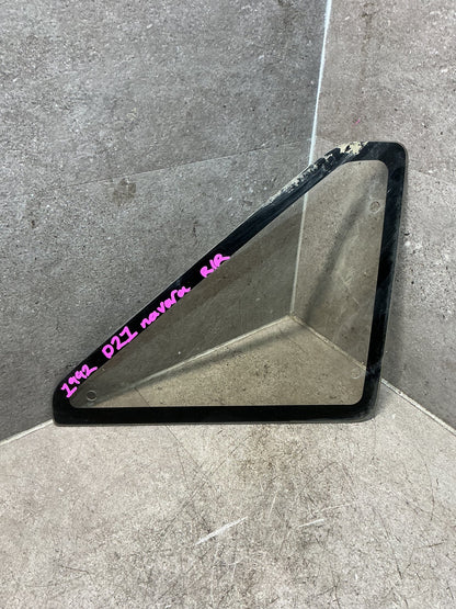 1992 Nissan Navara D21 - Right Rear Cargo Glass - (TAG18768)