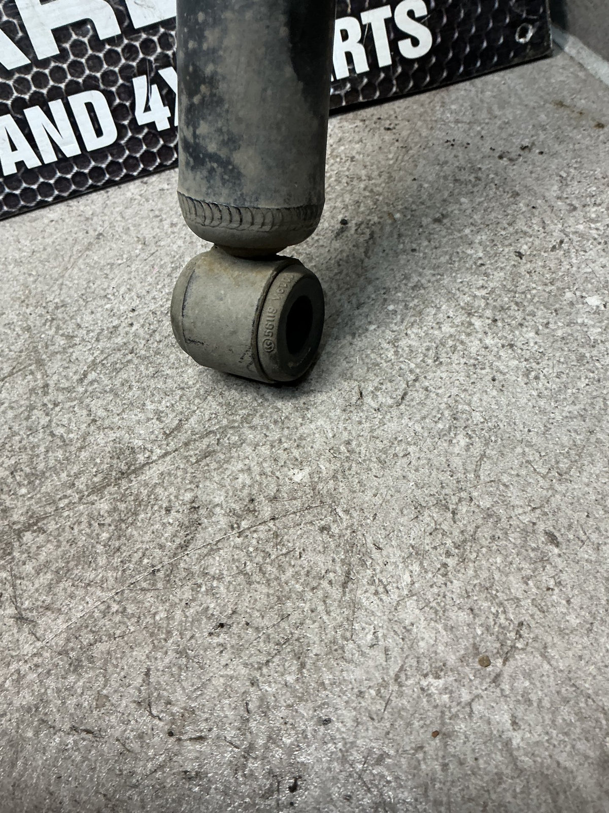 2011 Nissan Caravan VWE25- Right Rear Shock Absorber- (TAG15183)