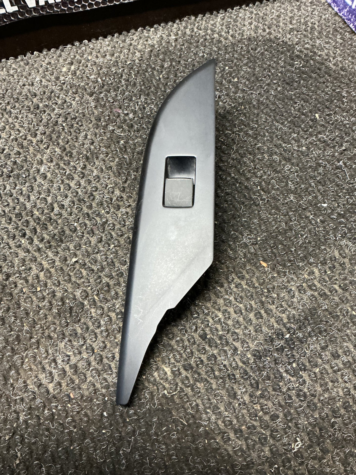 2015 Toyota Hilux VIII N130- Right Rear Window Switch- (TAG10145)