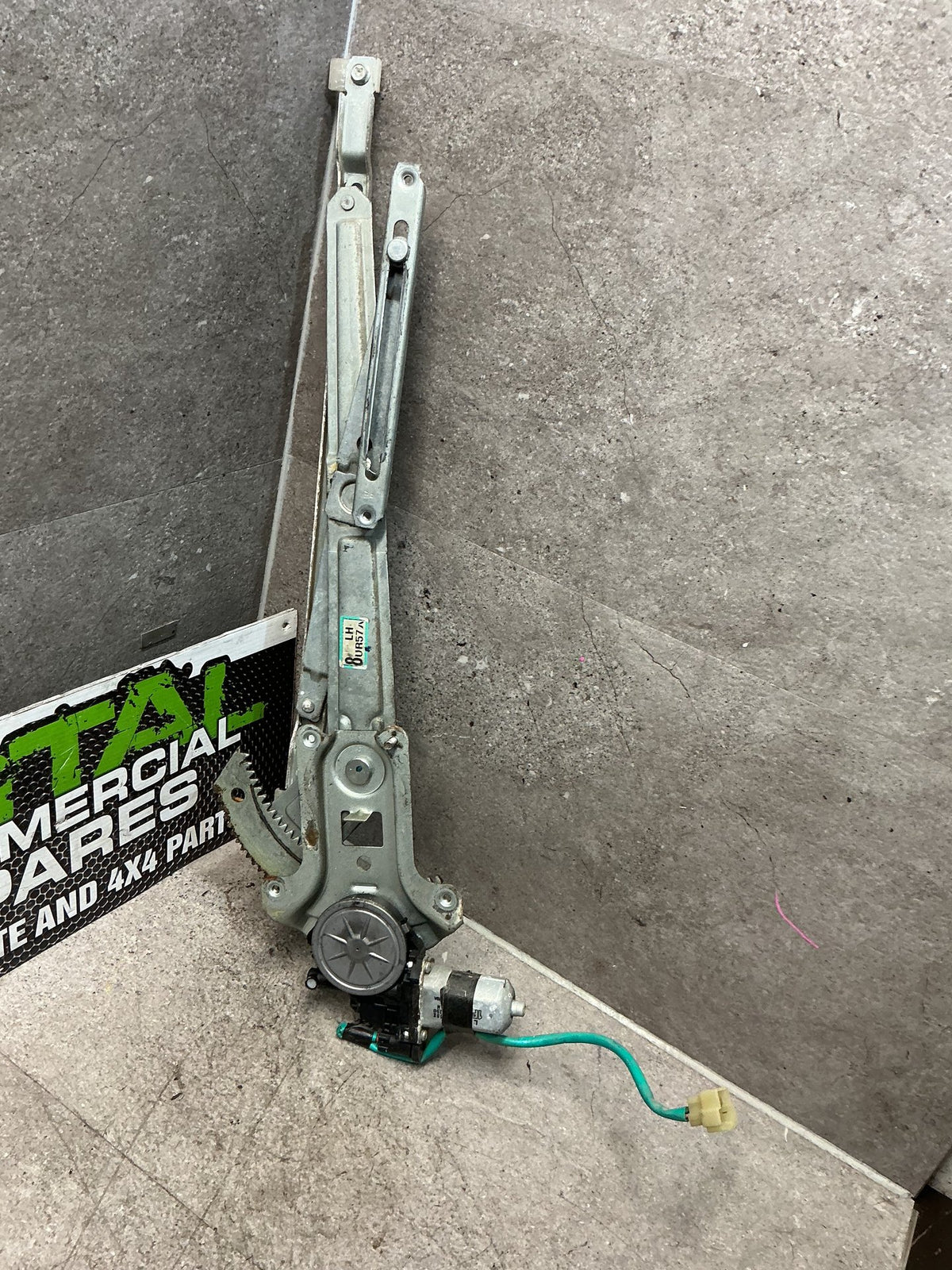 2010 Ford Ranger- Left Front Window Regulator/Motor- (TAG15192)