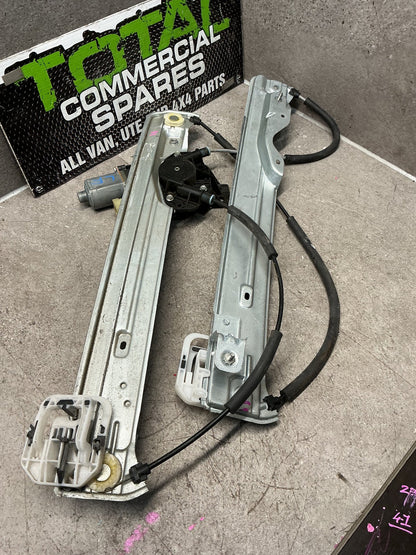 2015-2019 Ford Kuga- Left Front Window Regulator/Motor- (TAG14462)