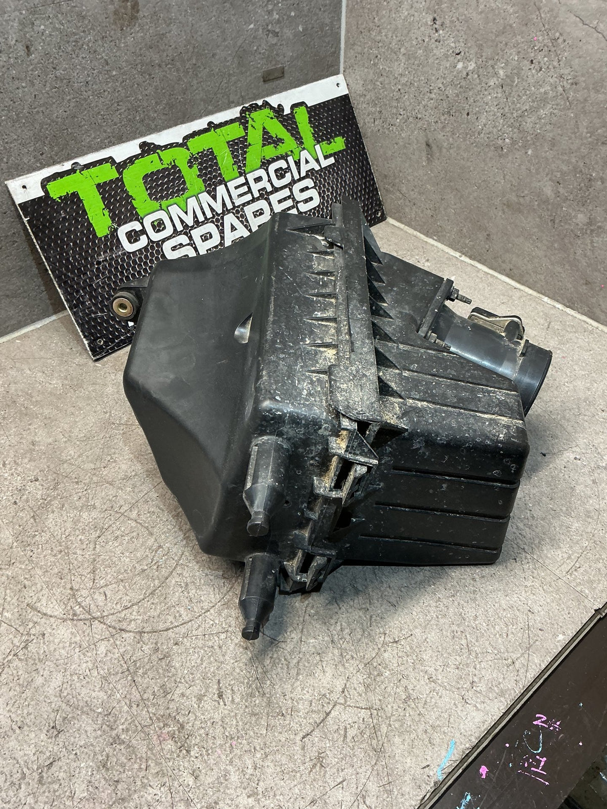 2005 Ford Escape EPFWF- Air Cleaner Assembly EFI Air Box- (TAG16561)