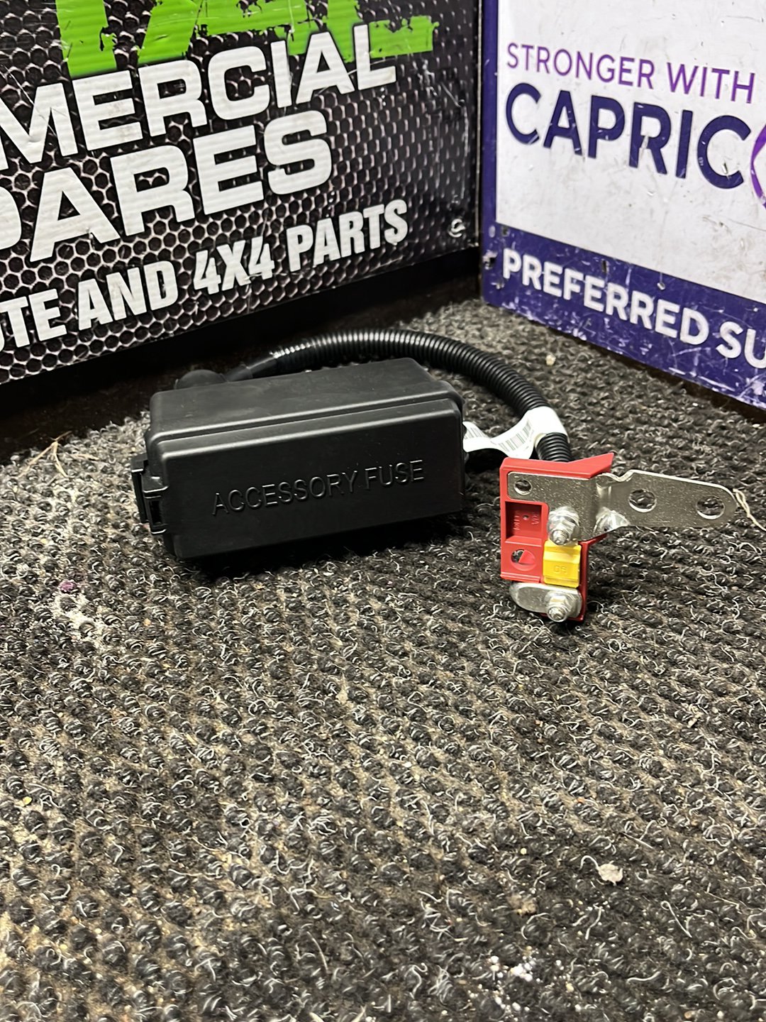 Toyota Hilux - Engine Bay Fuse Box - (TAG8802)