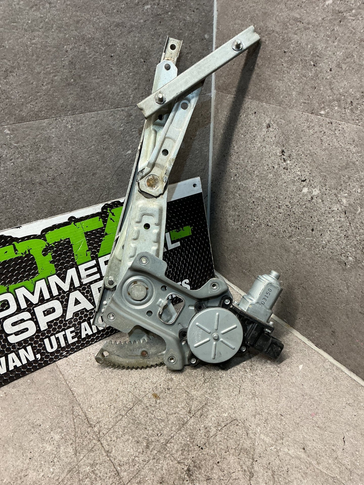2007 Mitsubishi Delica CV5W- Right Rear Window Regulator/Motor- (TAG15255)