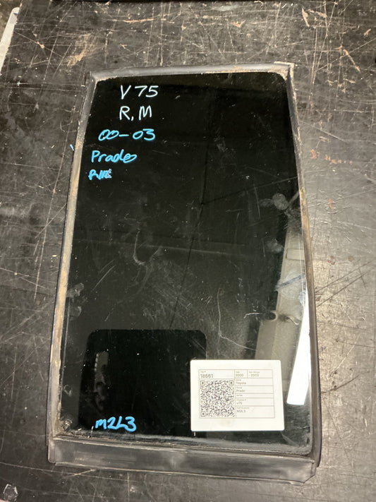 2000-2003 Mitsubishi Pajero v75 - Right Rear Quarter Door Glass - (TAG18661)