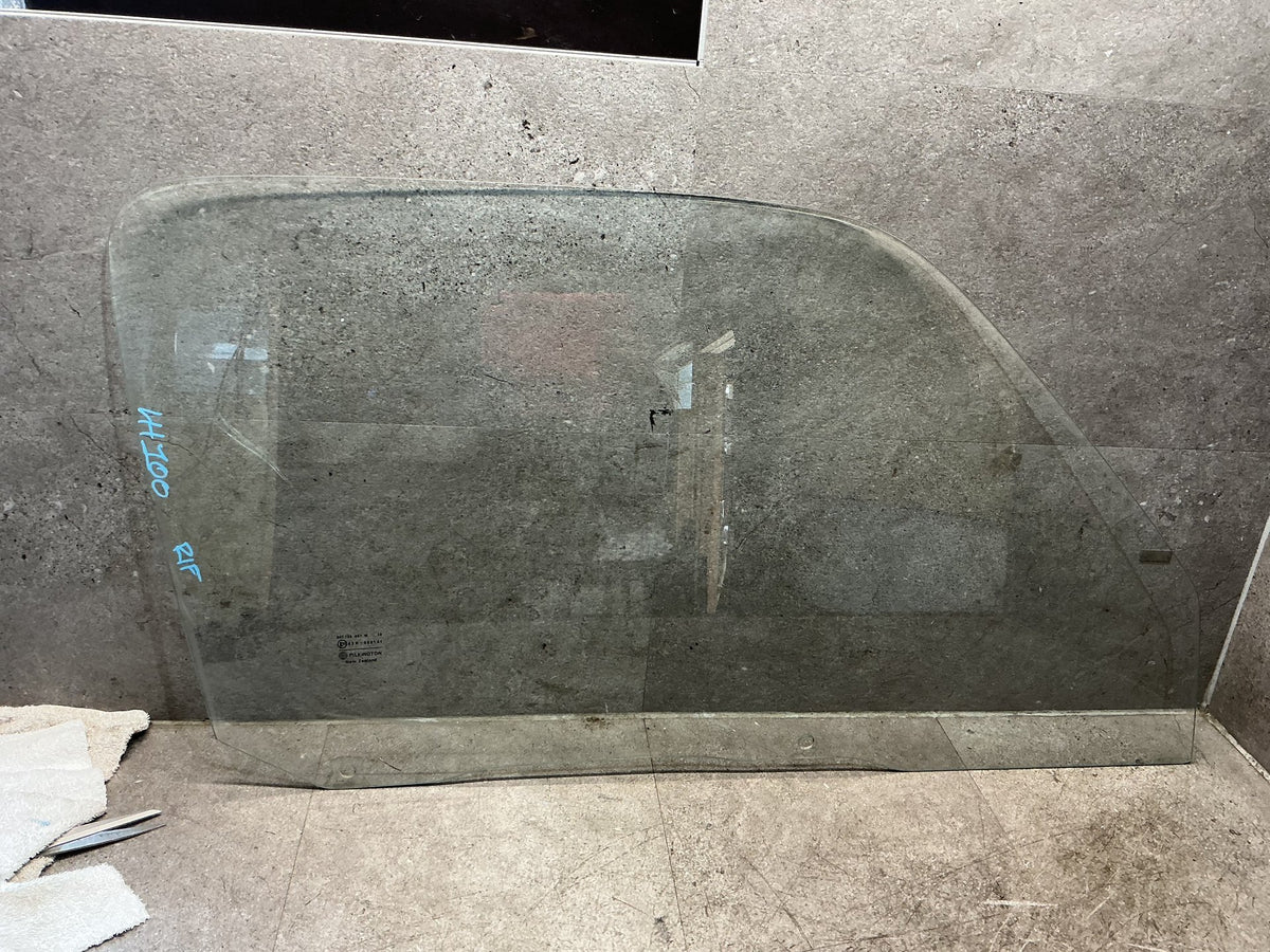 1992-2004 Toyota Hiace H100 - Right Front Door Glass - (TAG19011)