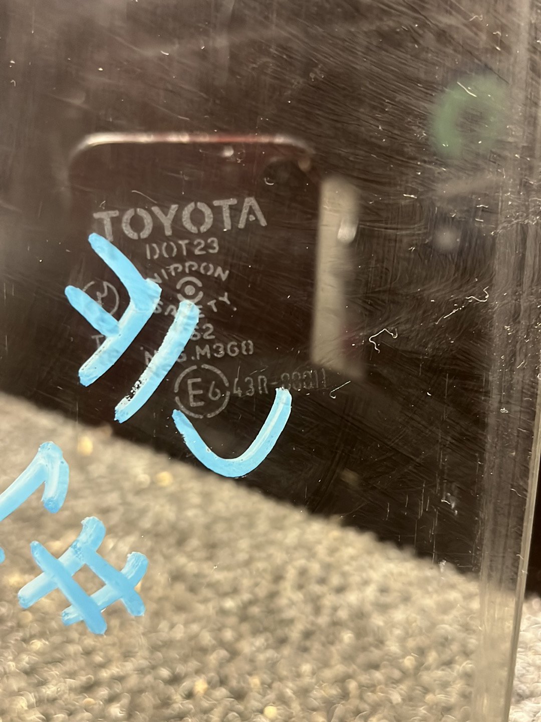 1994 Toyota Hilux II N130- Left Front Door Window- (TAG9381) PN: M3G8