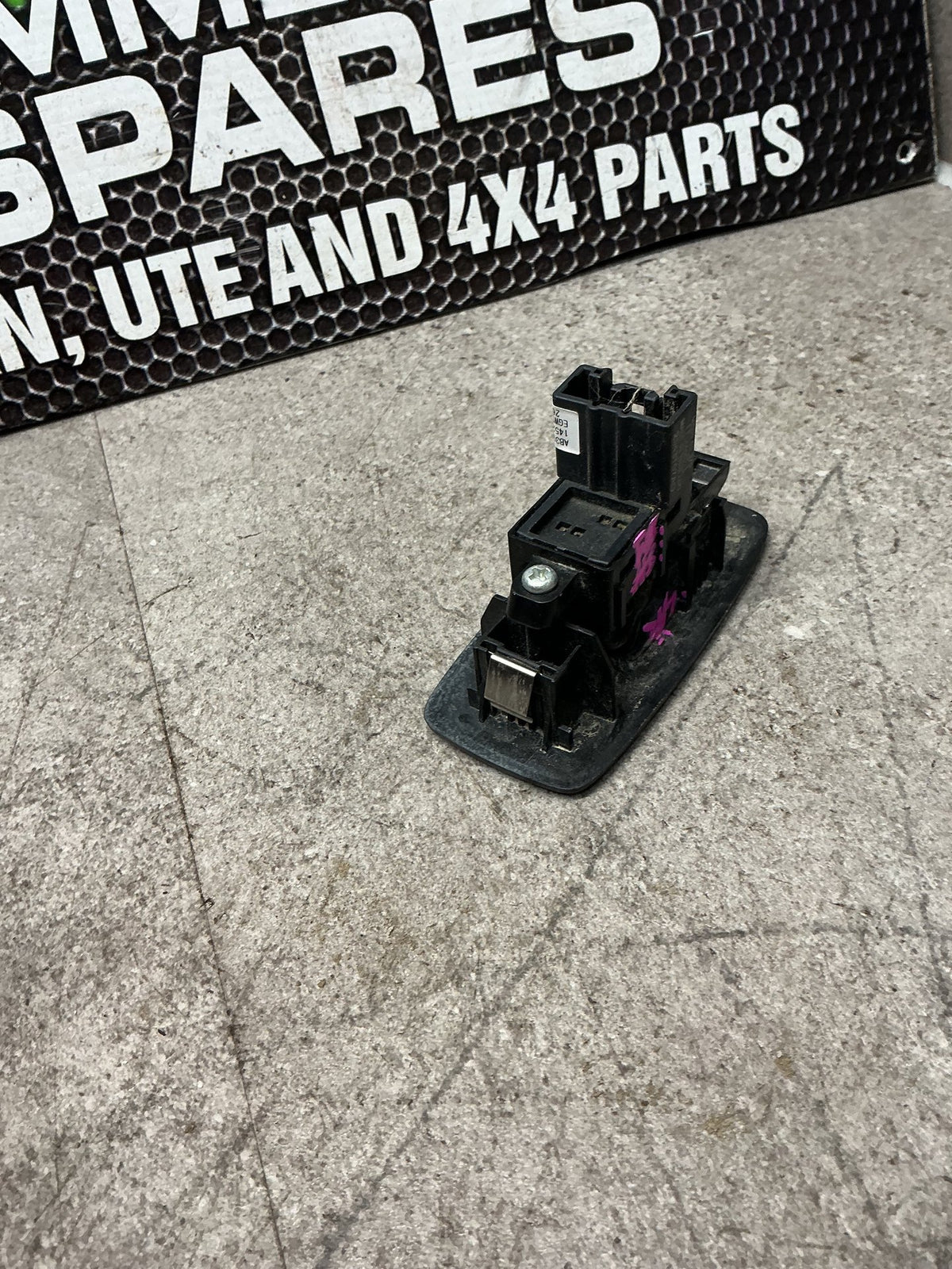 2011-2015 Ford Ranger PXI- Left Rear Window Switch- (TAG13320)