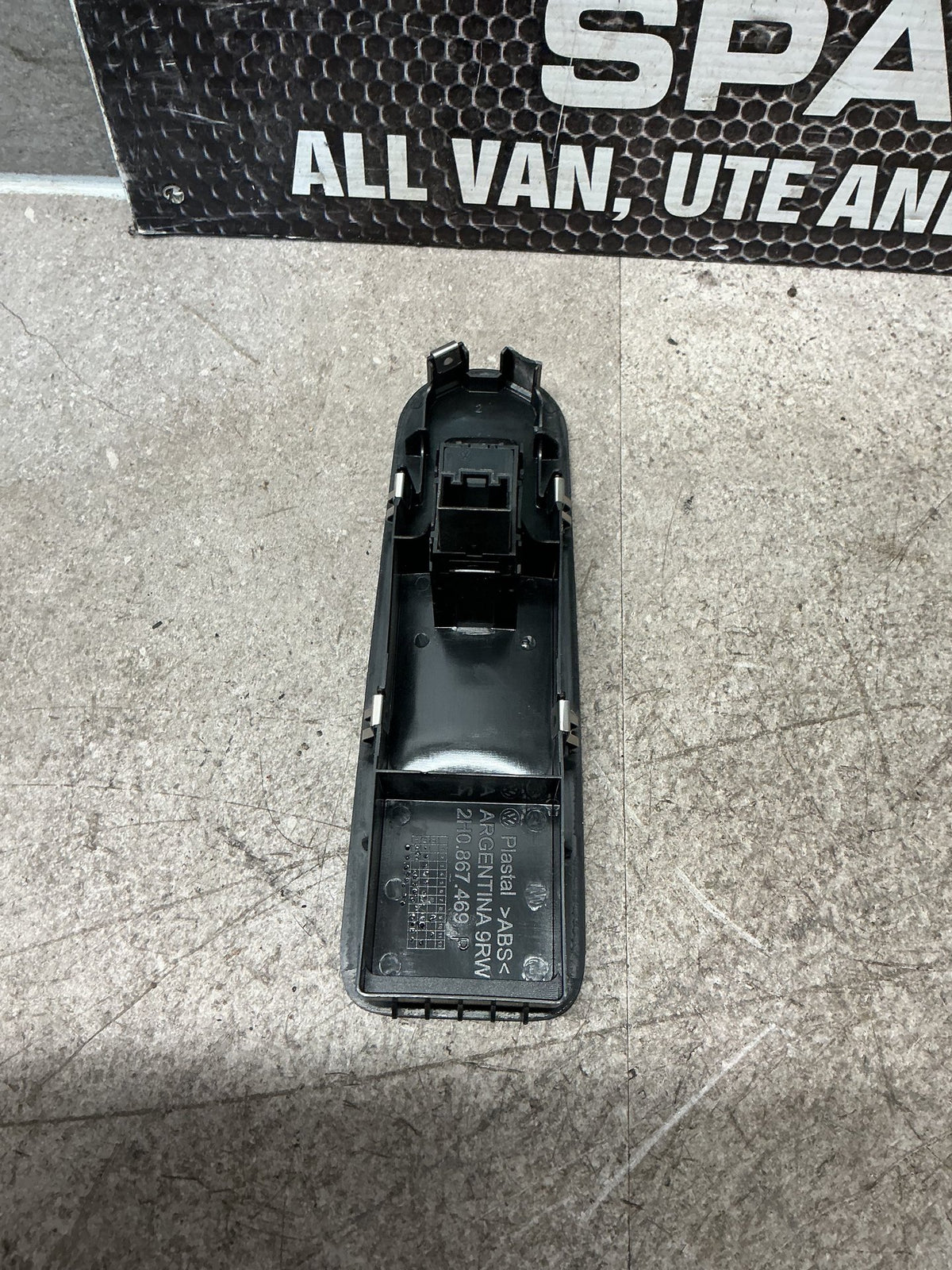 2013 Volkswagen Amarok- Left Front Window Switch- (TAG15446)